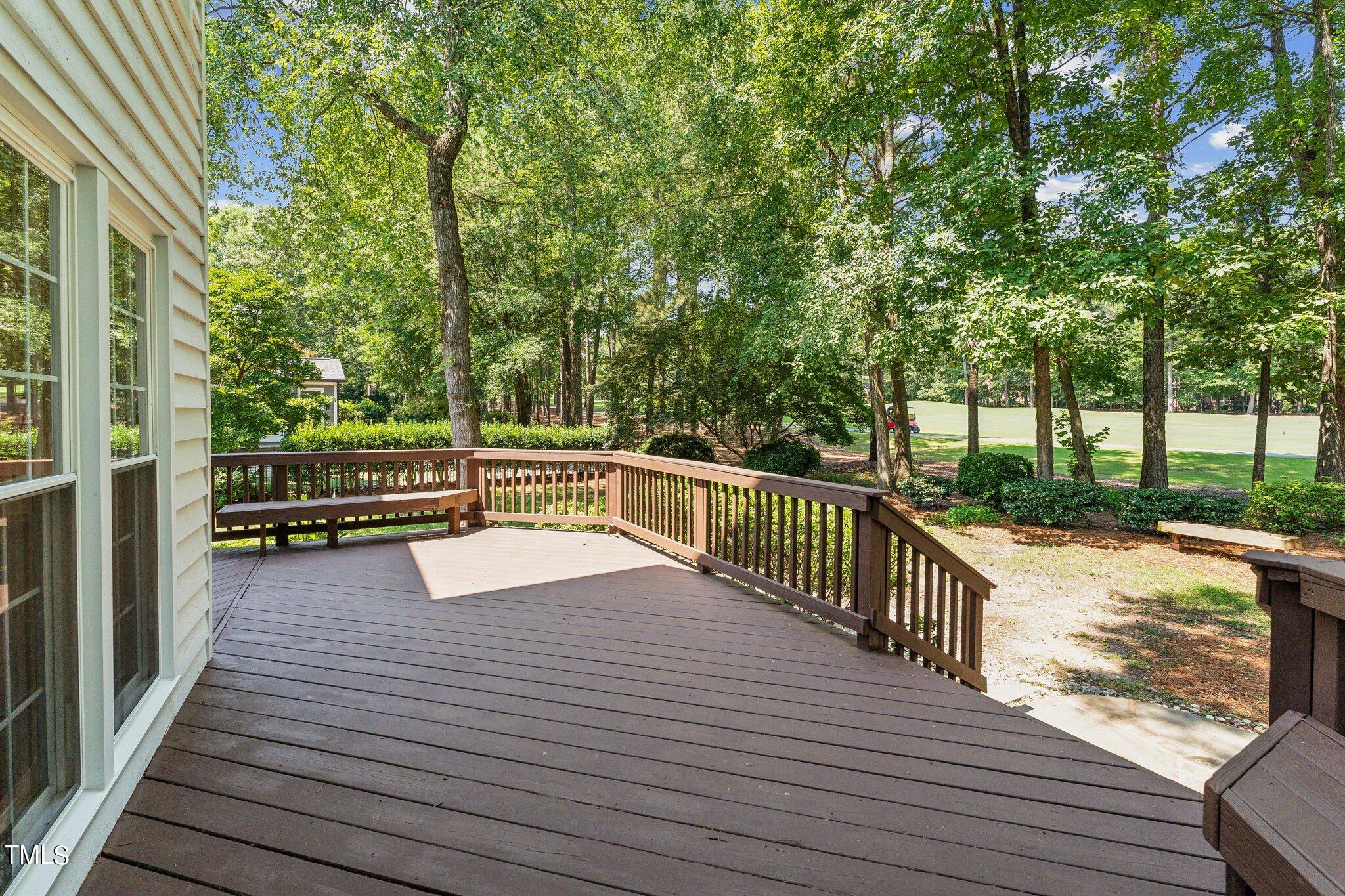 105 E Clarksville Court