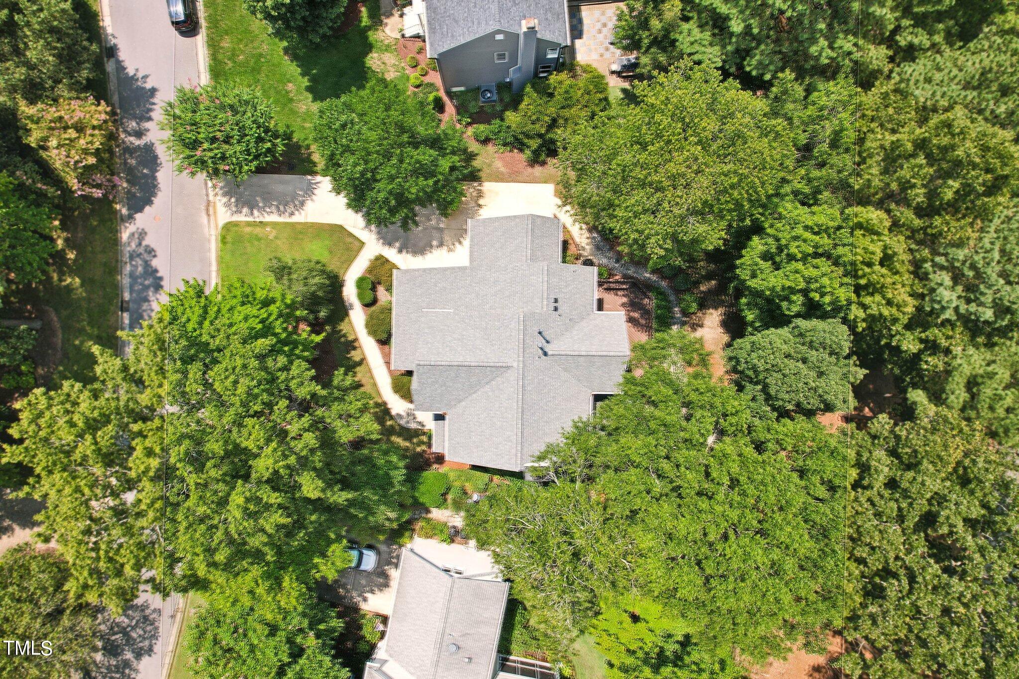 105 E Clarksville Court