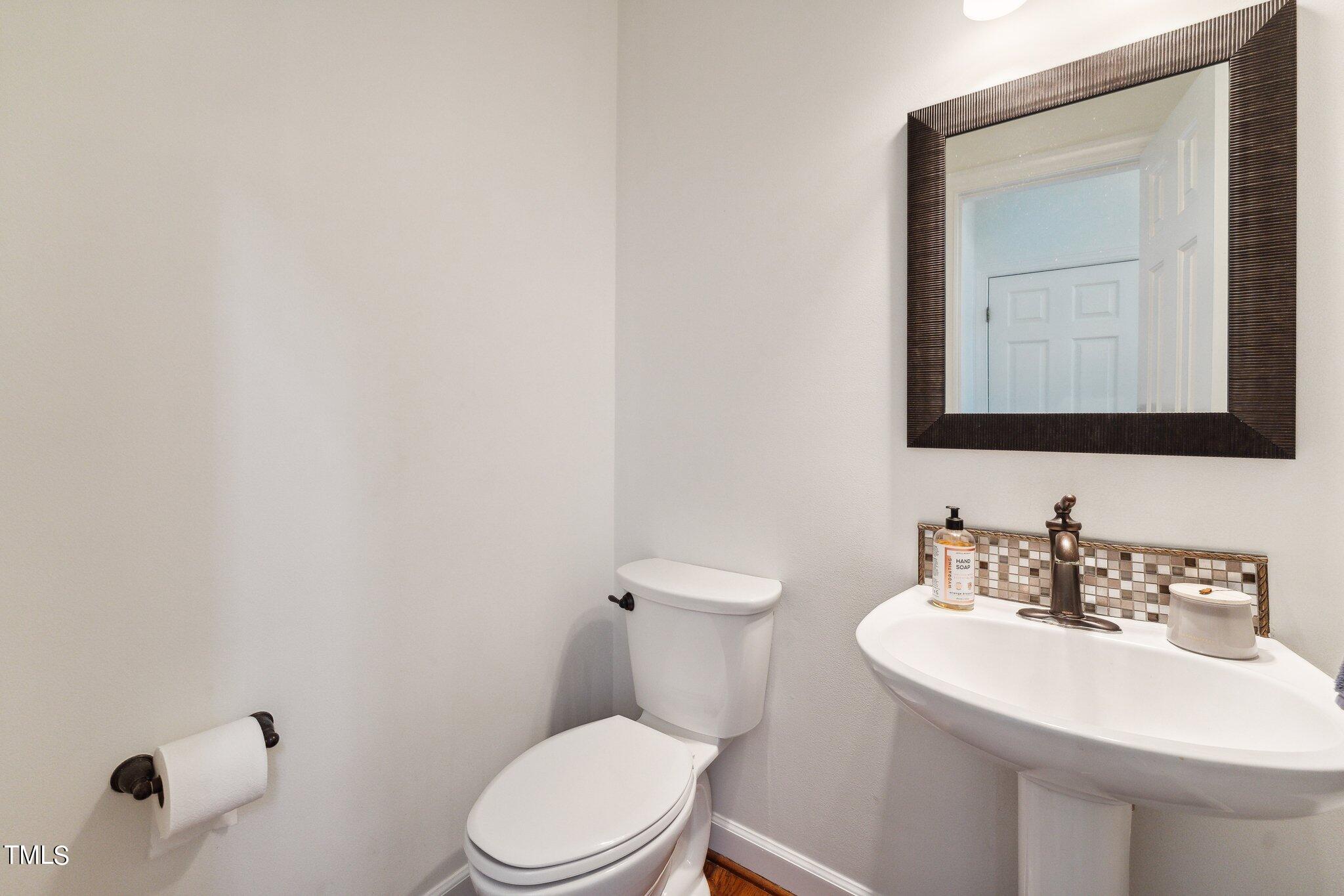 105 E Clarksville Court