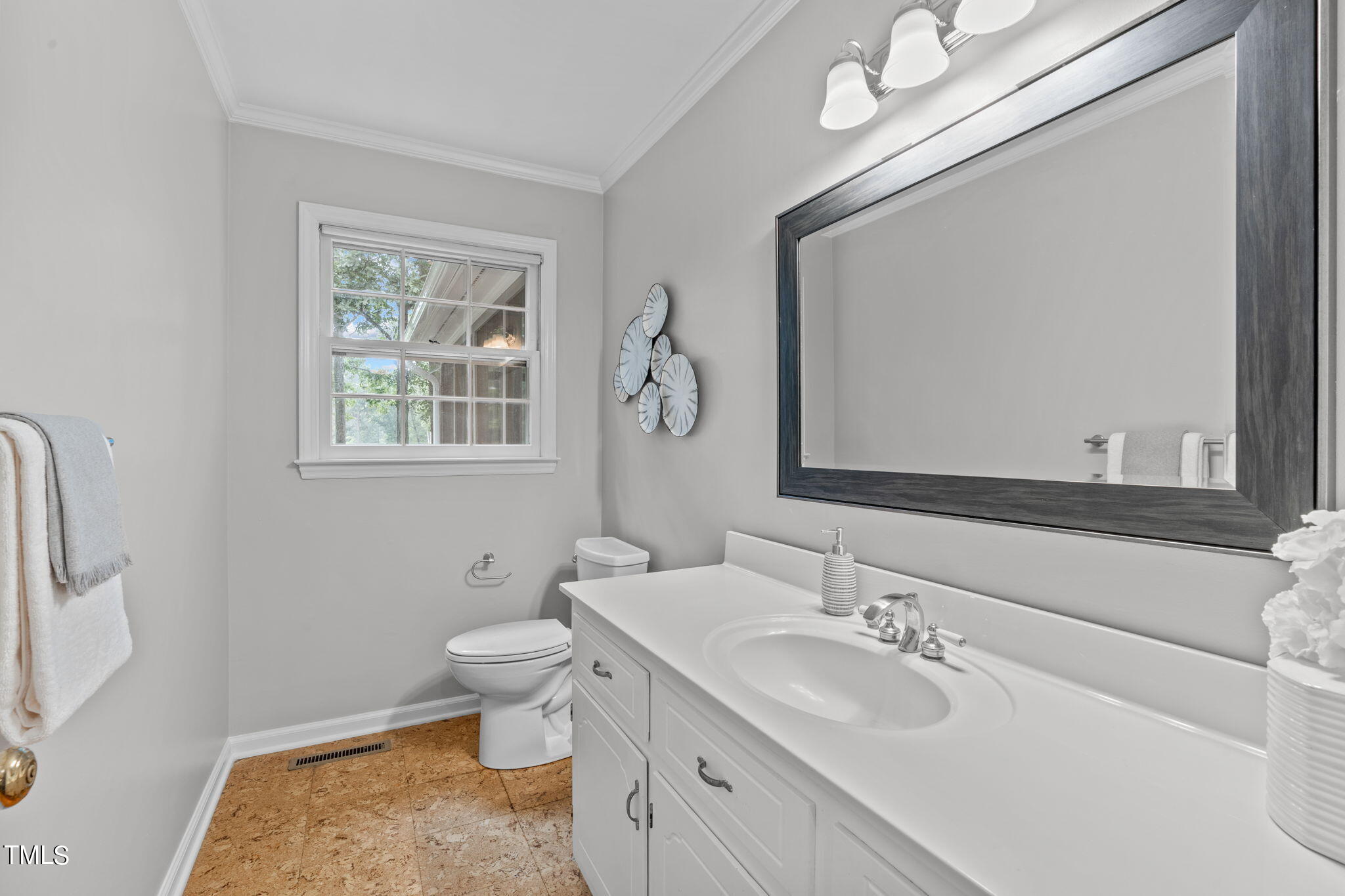 5125 Lansdowne Drive