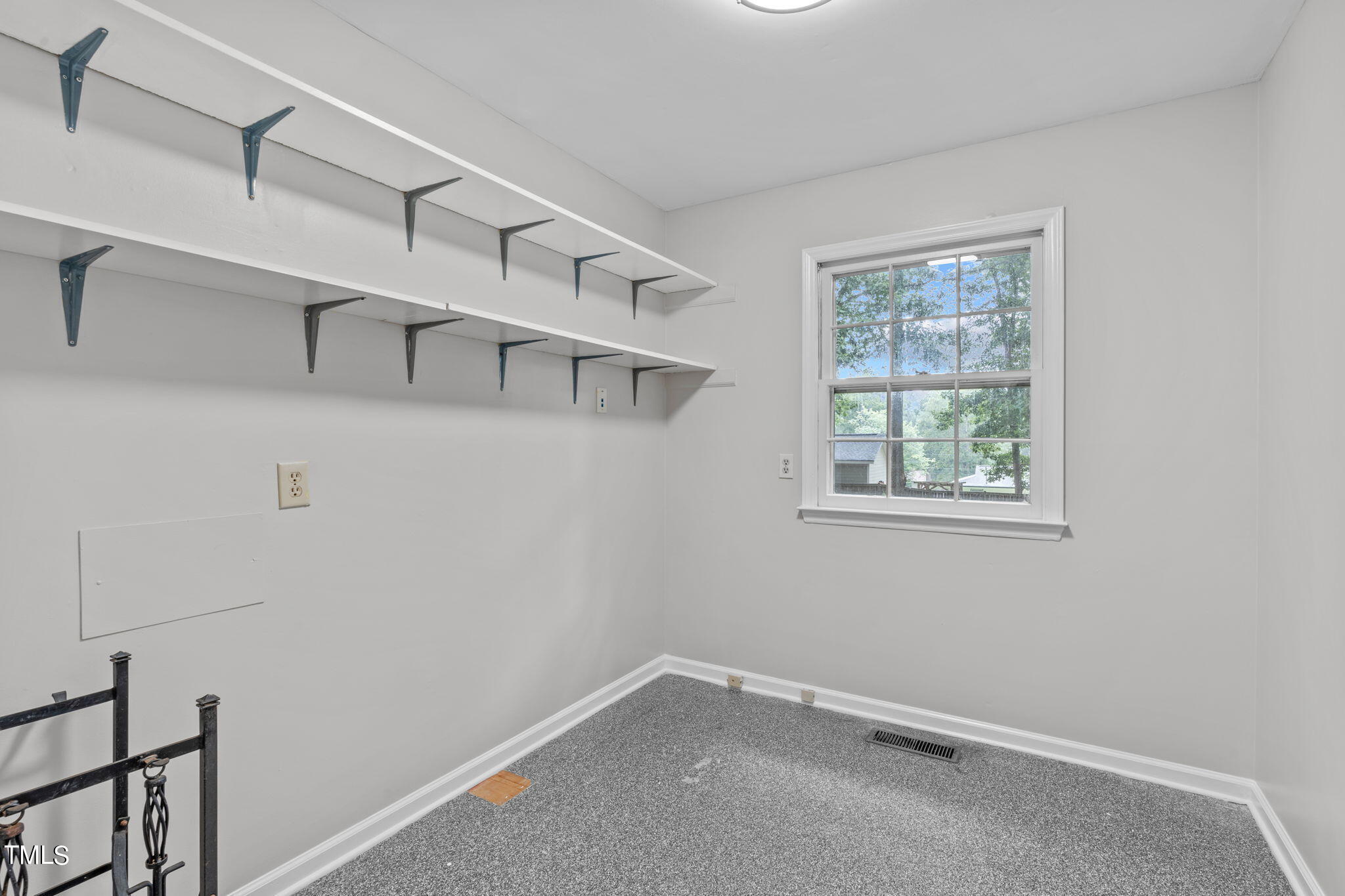 5125 Lansdowne Drive