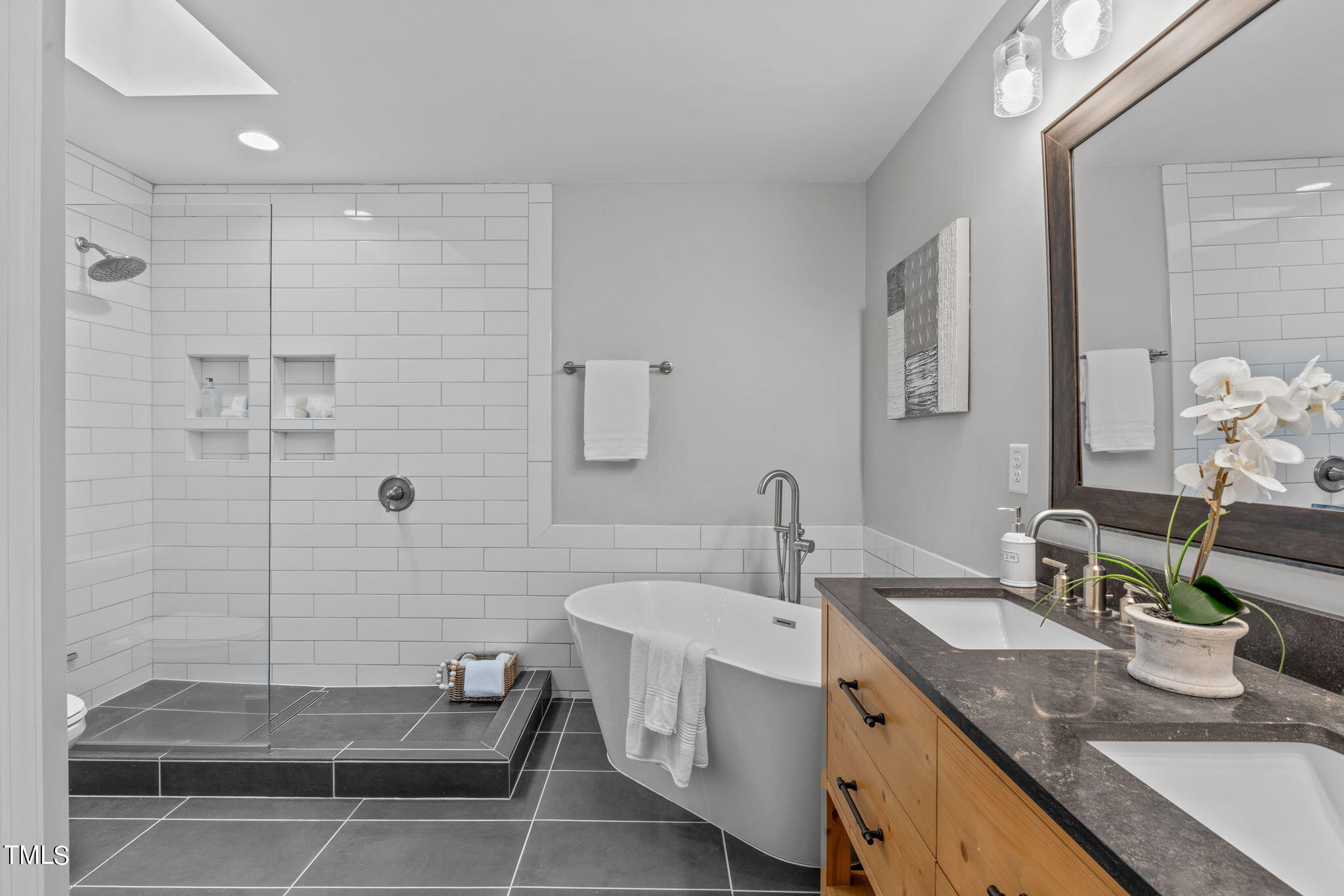 5125 Lansdowne Drive