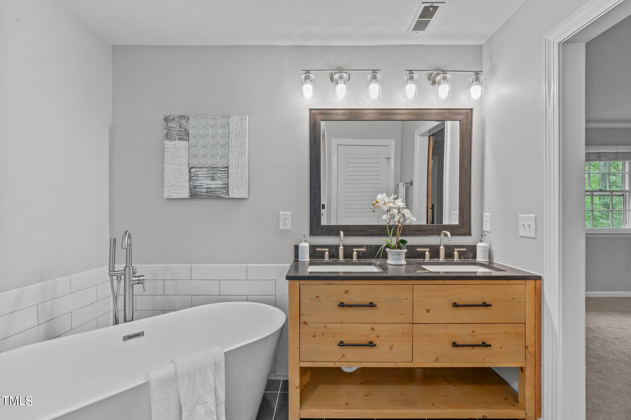 5125 Lansdowne Drive