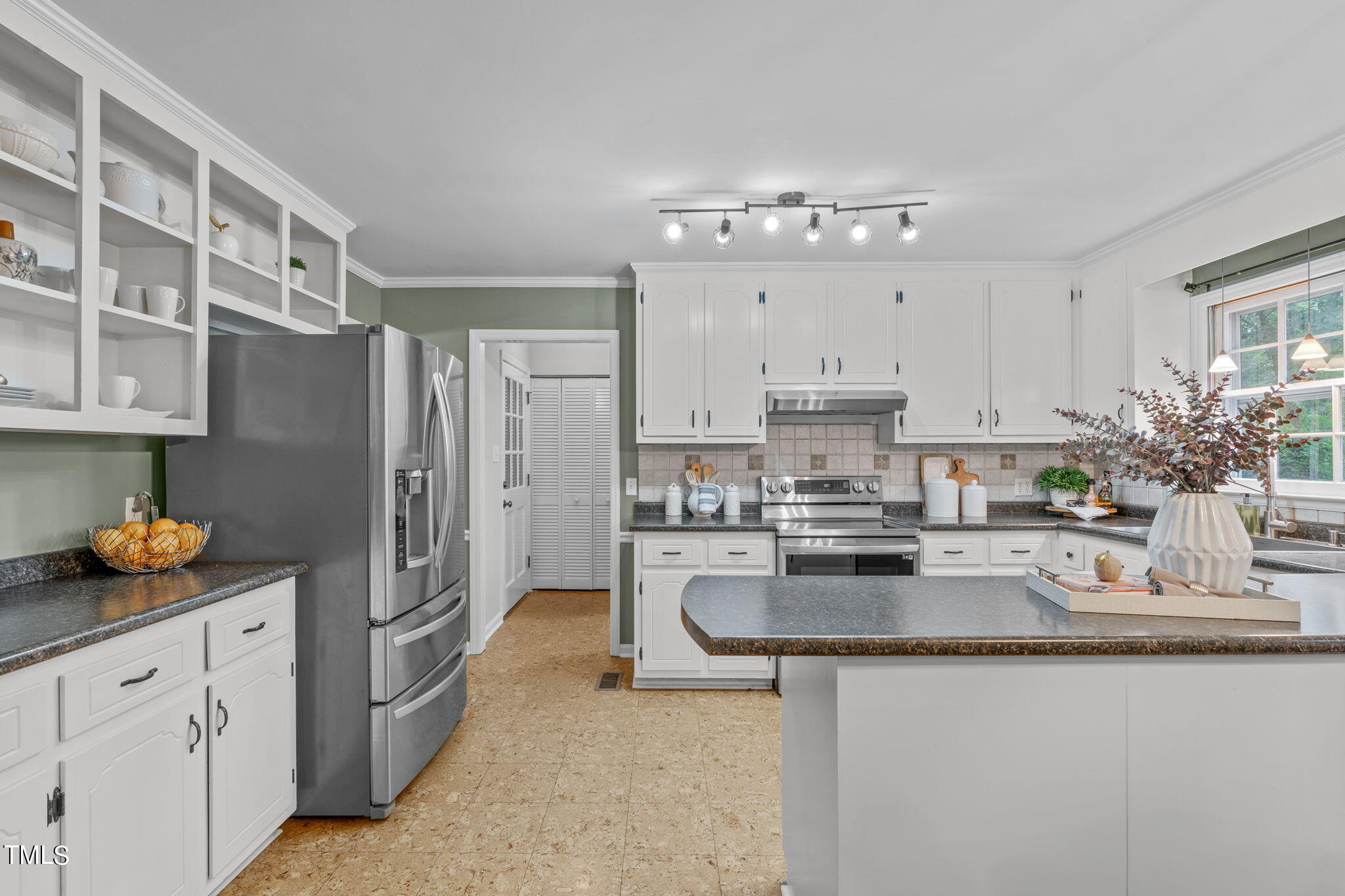 5125 Lansdowne Drive