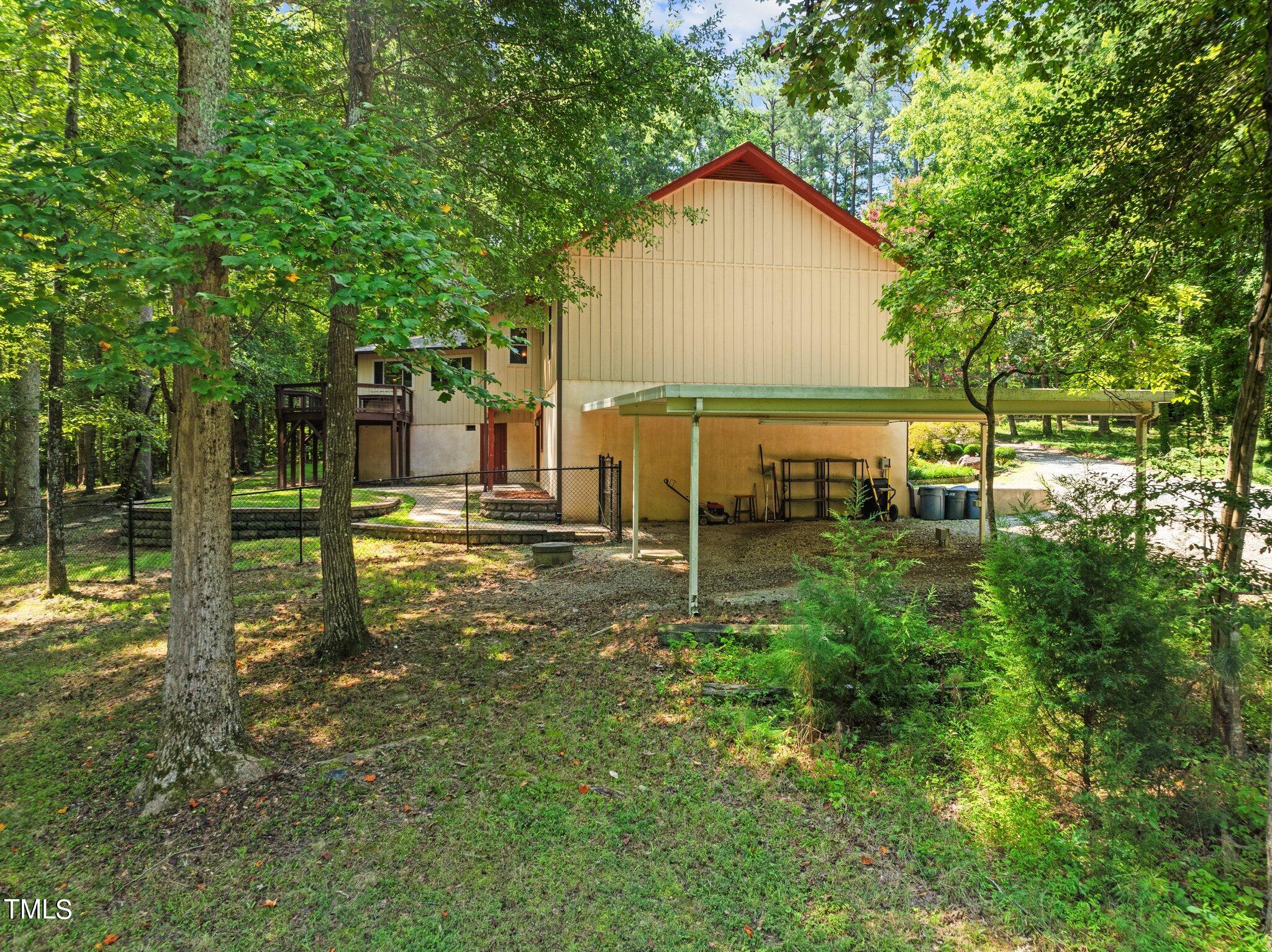 1421 Flying Hawk Road