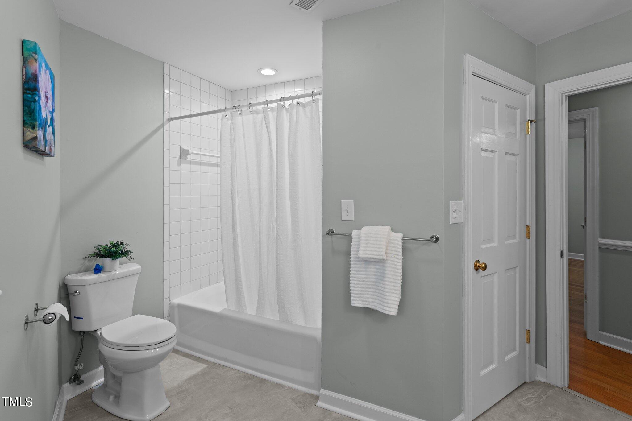 1421 Flying Hawk Road