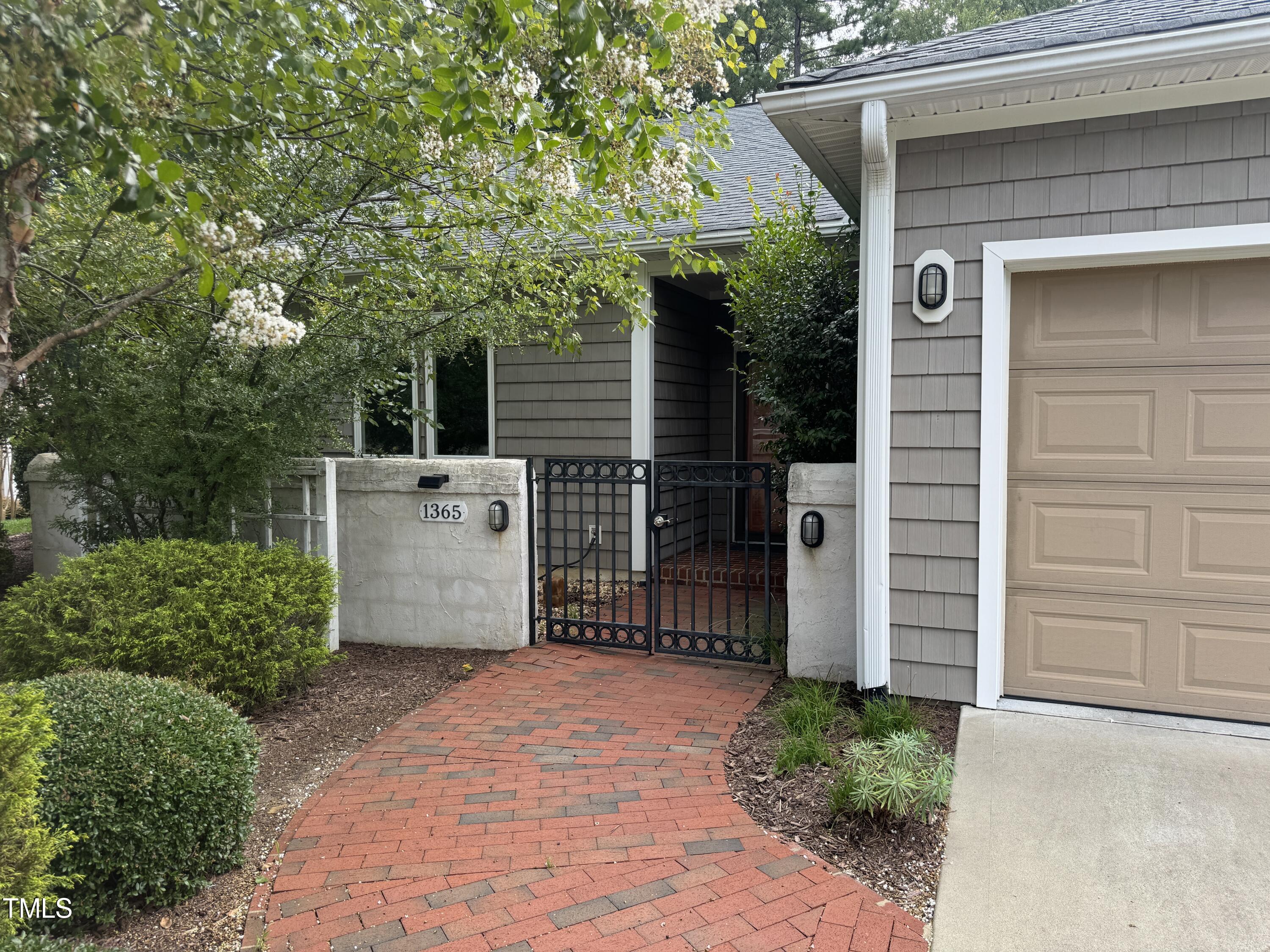 1365 Bradford Place