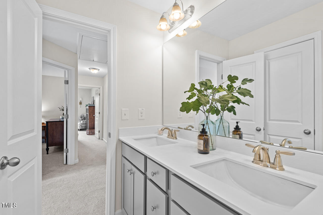 109 E Goodwin Chase Lane