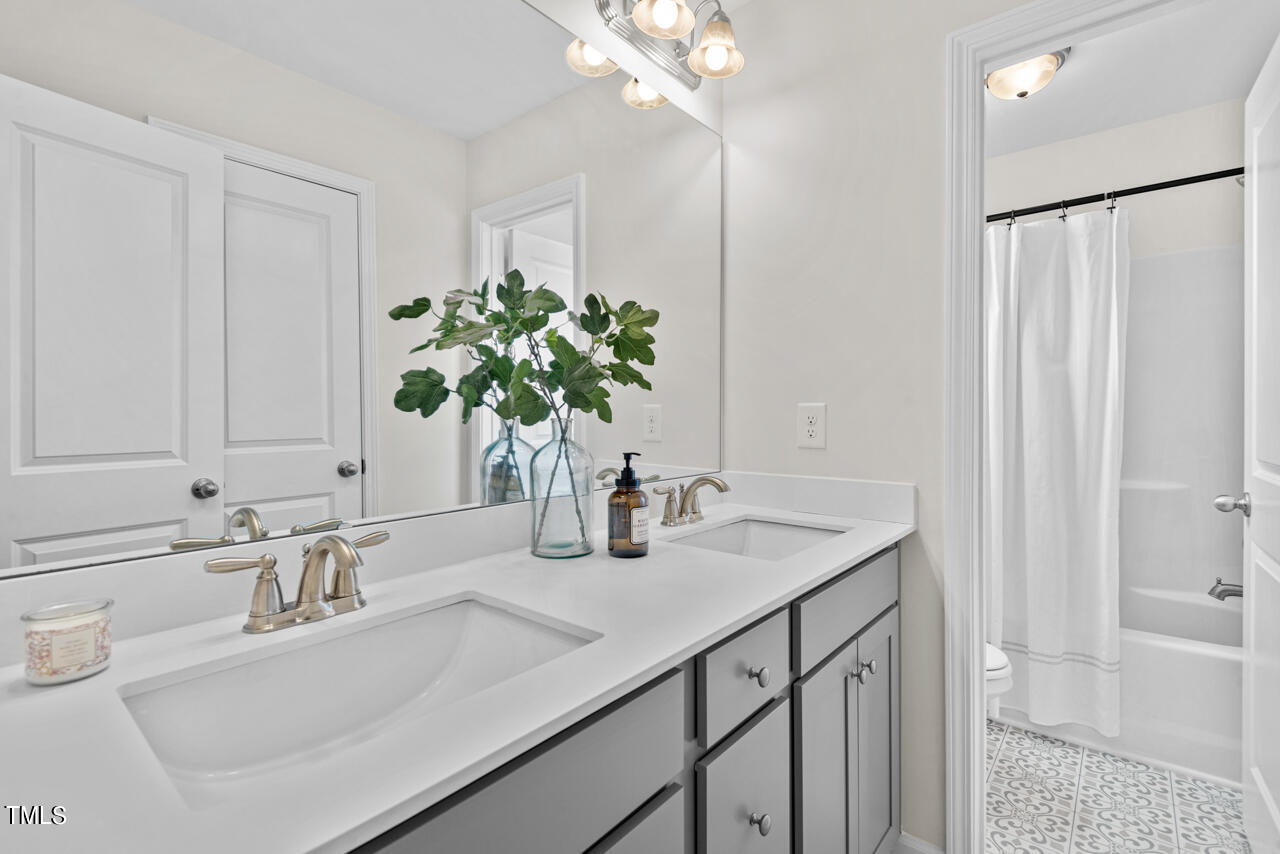 109 E Goodwin Chase Lane