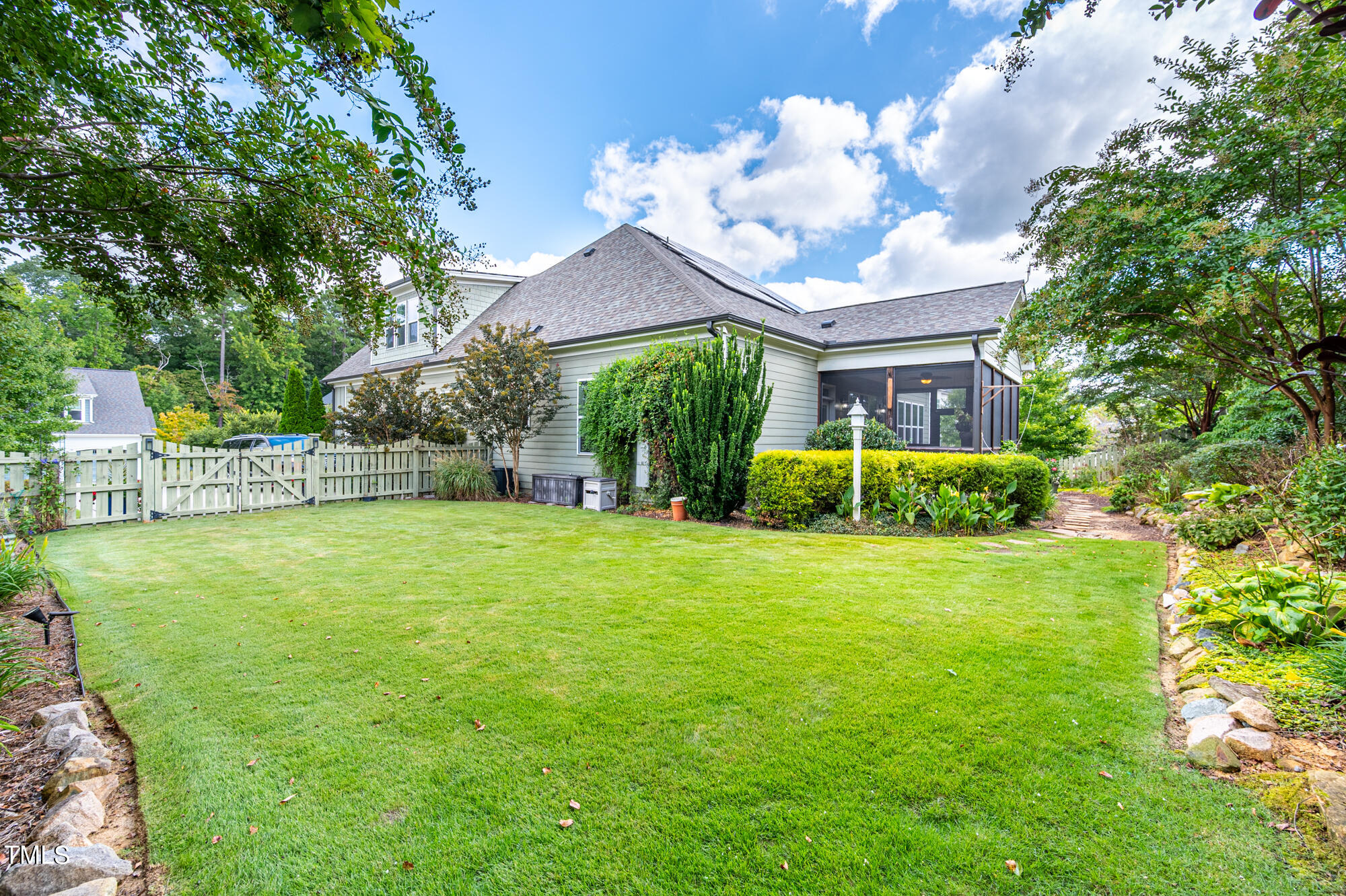 589 Bennett Mountain