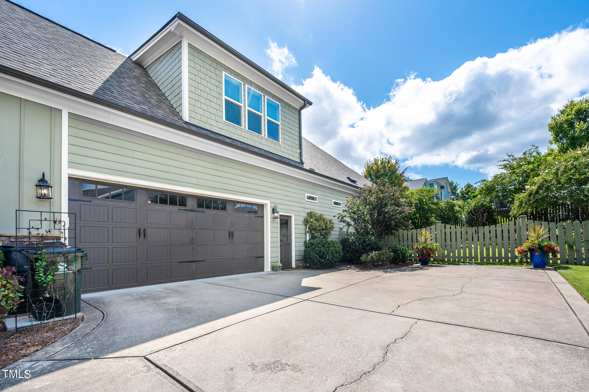 589 Bennett Mountain