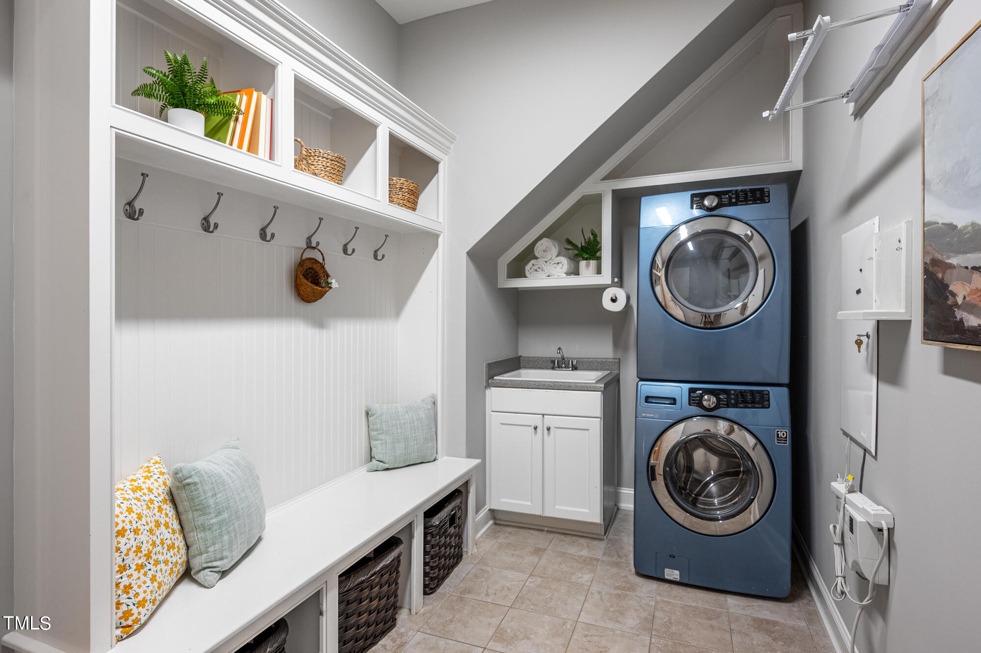 589 Bennett Mountain