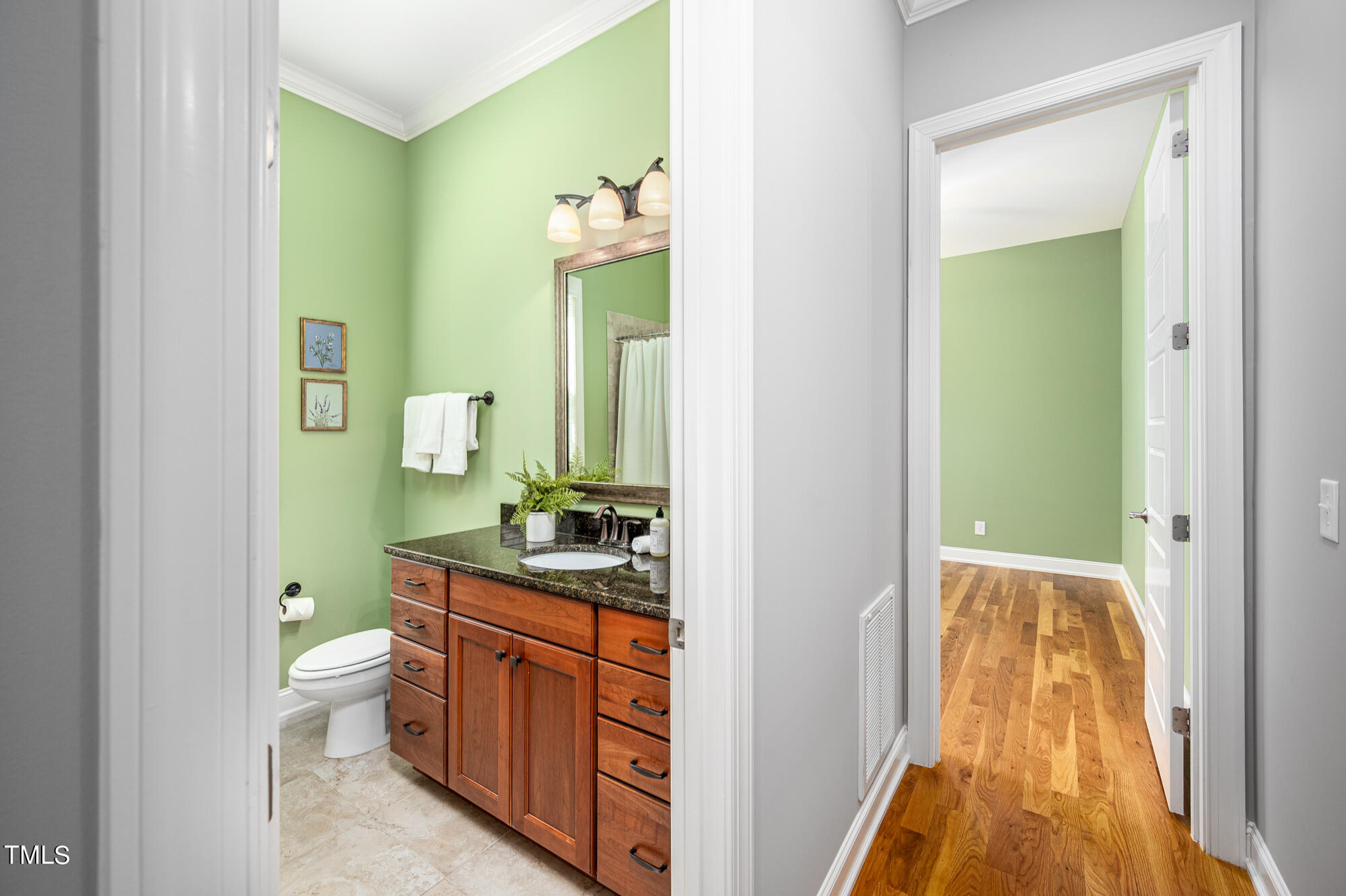 589 Bennett Mountain