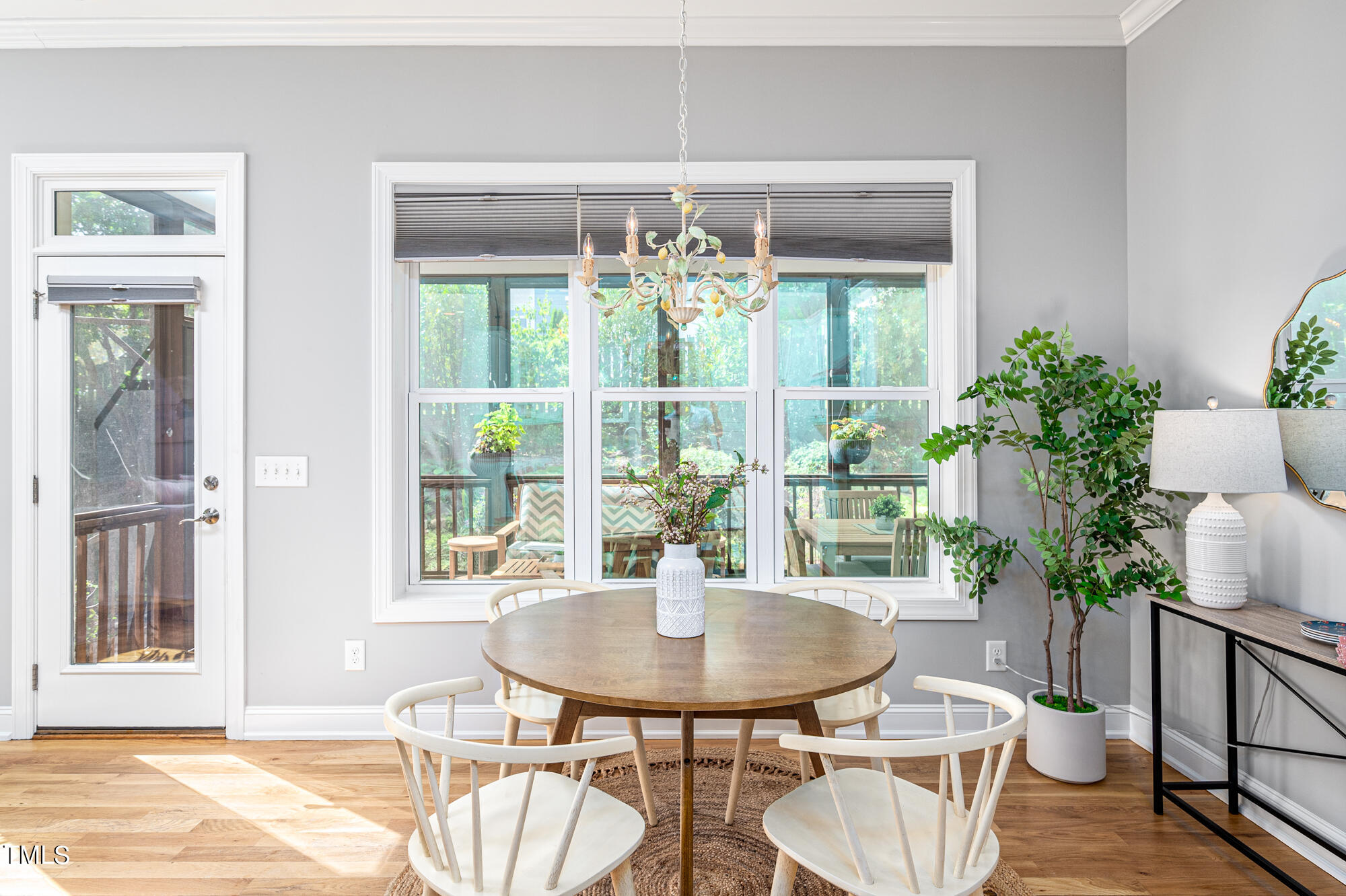 589 Bennett Mountain