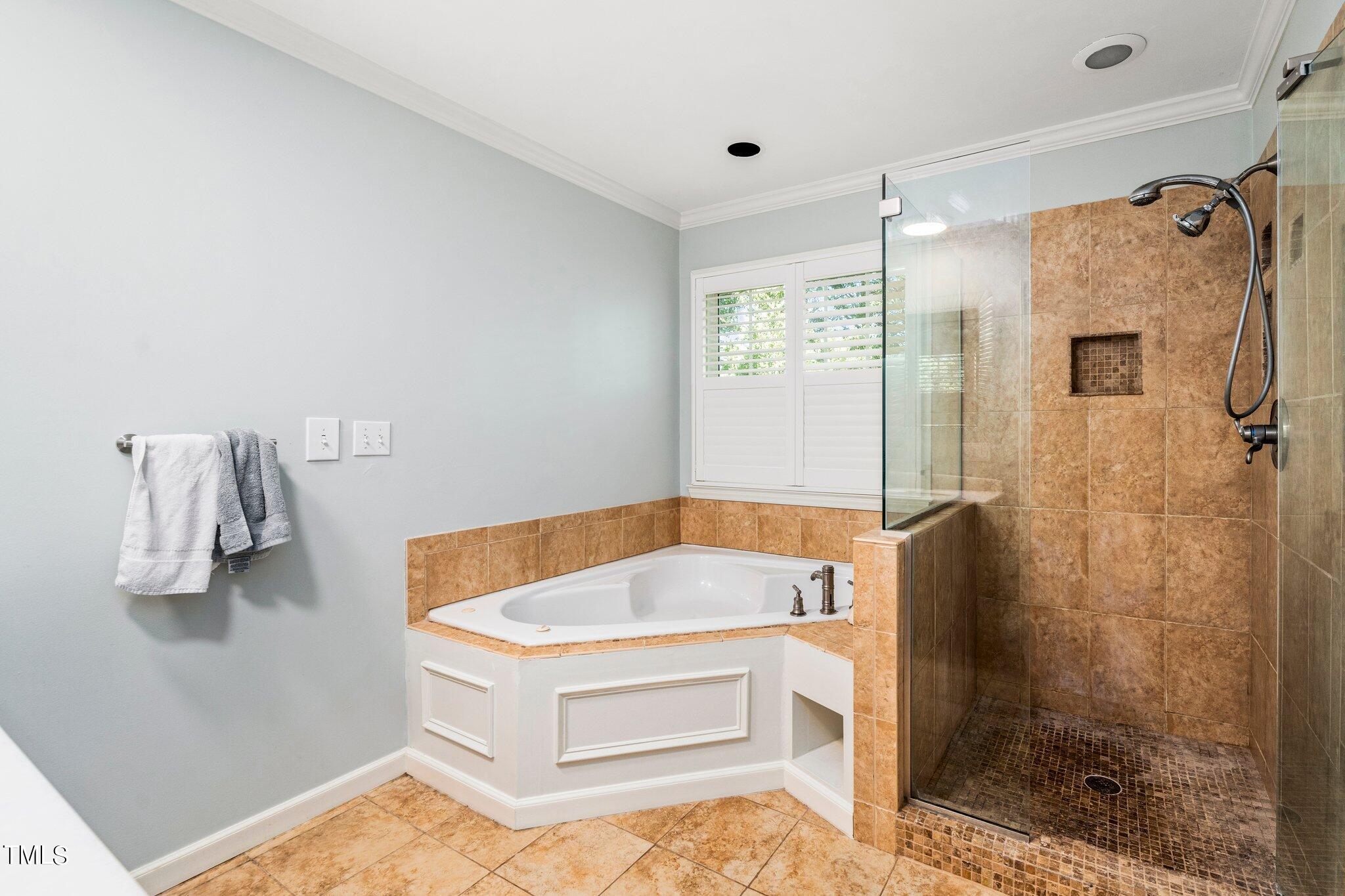 1905 Garden City Ct Court