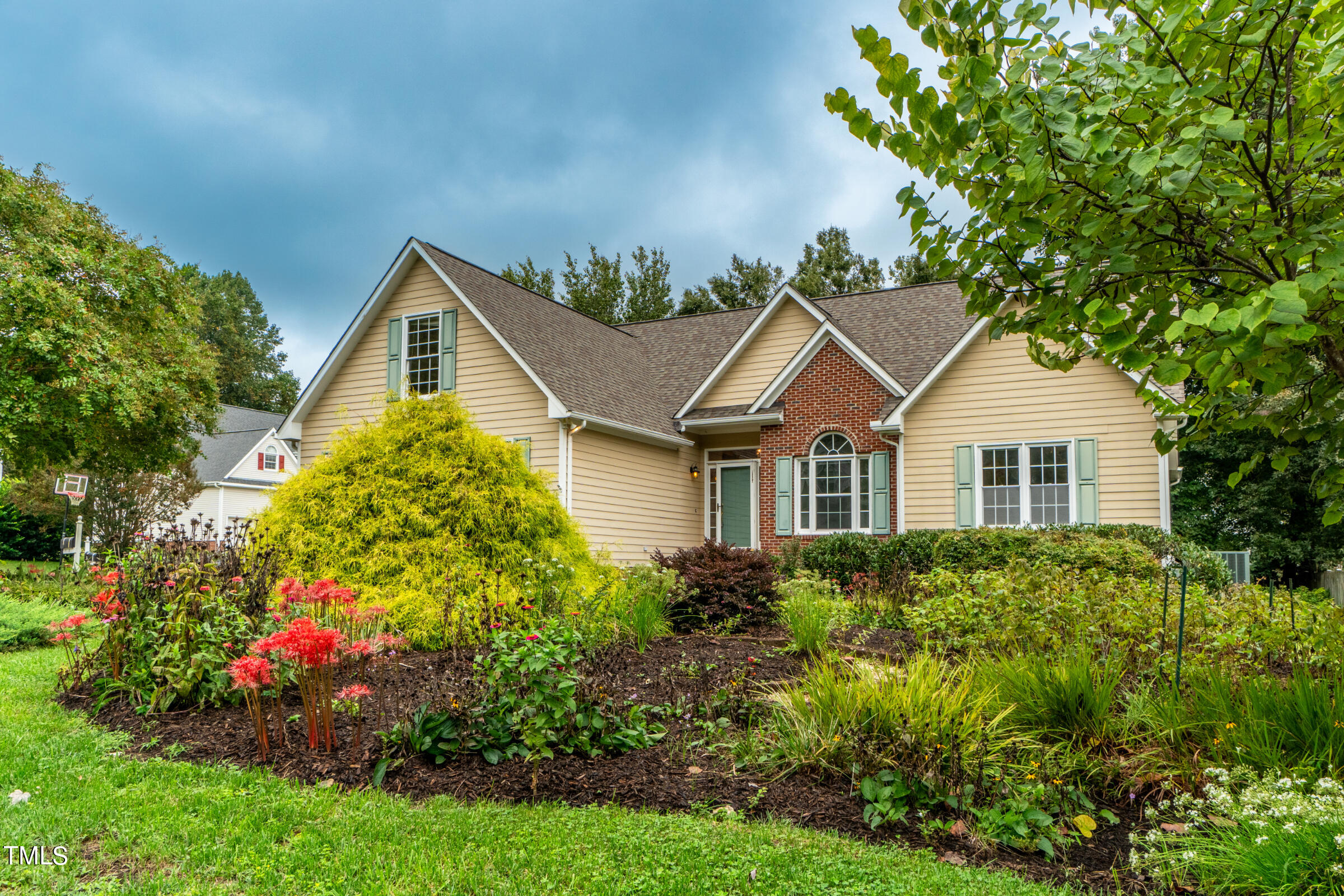 2 Summer Ridge Court