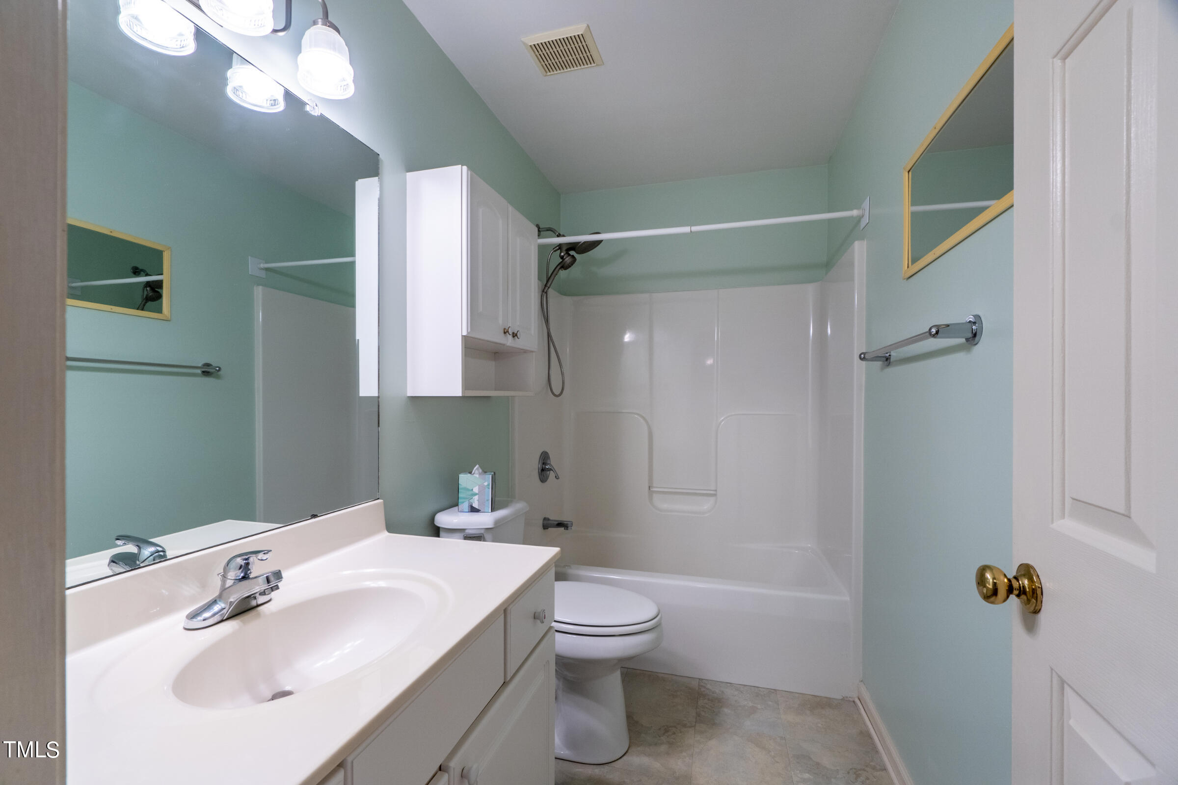 2 Summer Ridge Court