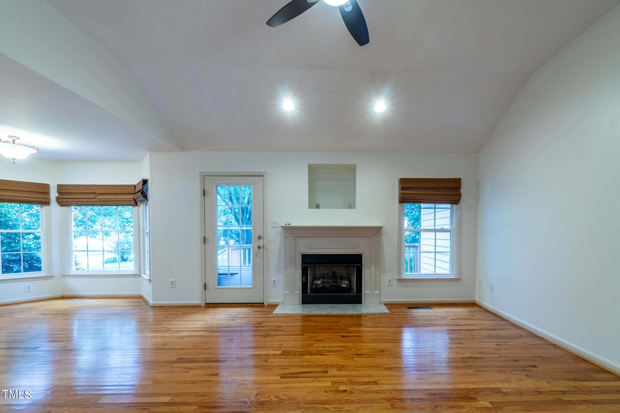 2 Summer Ridge Court