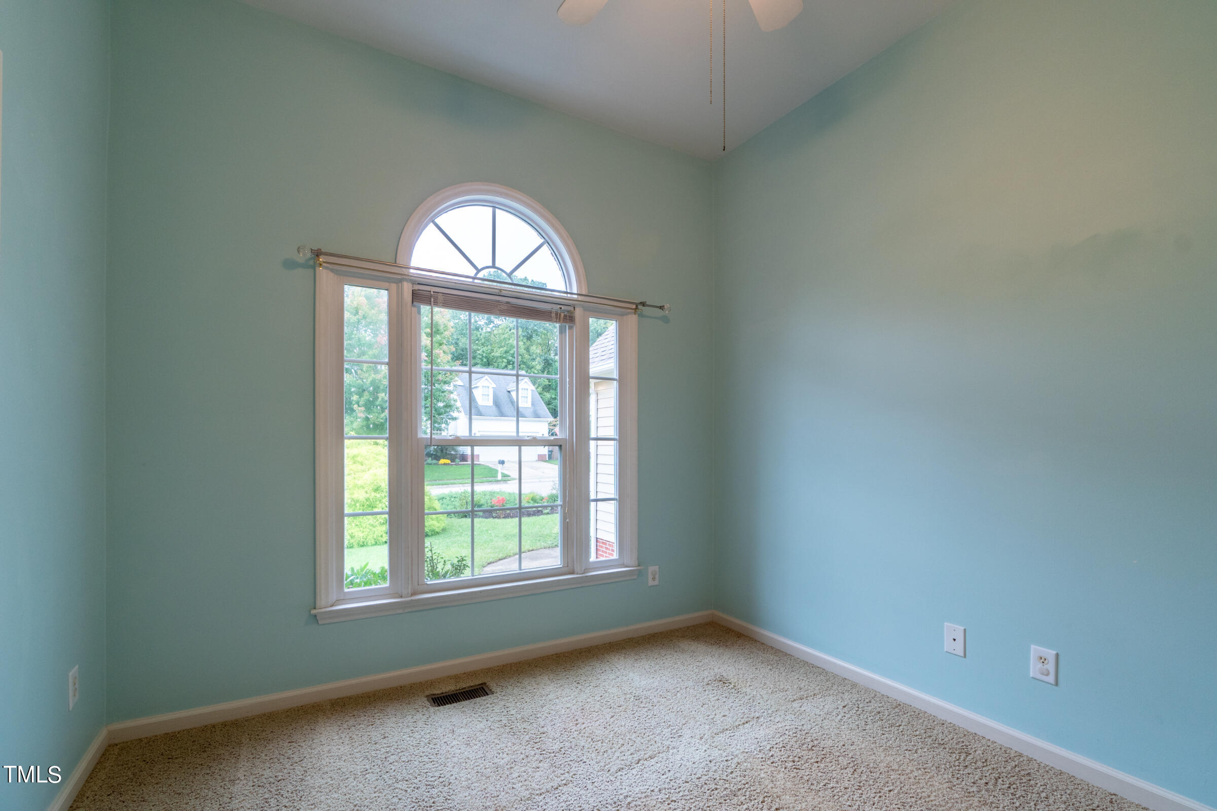 2 Summer Ridge Court