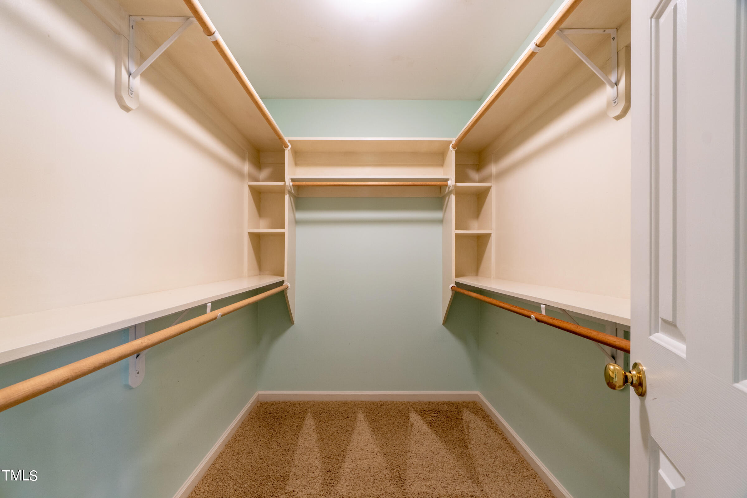 2 Summer Ridge Court