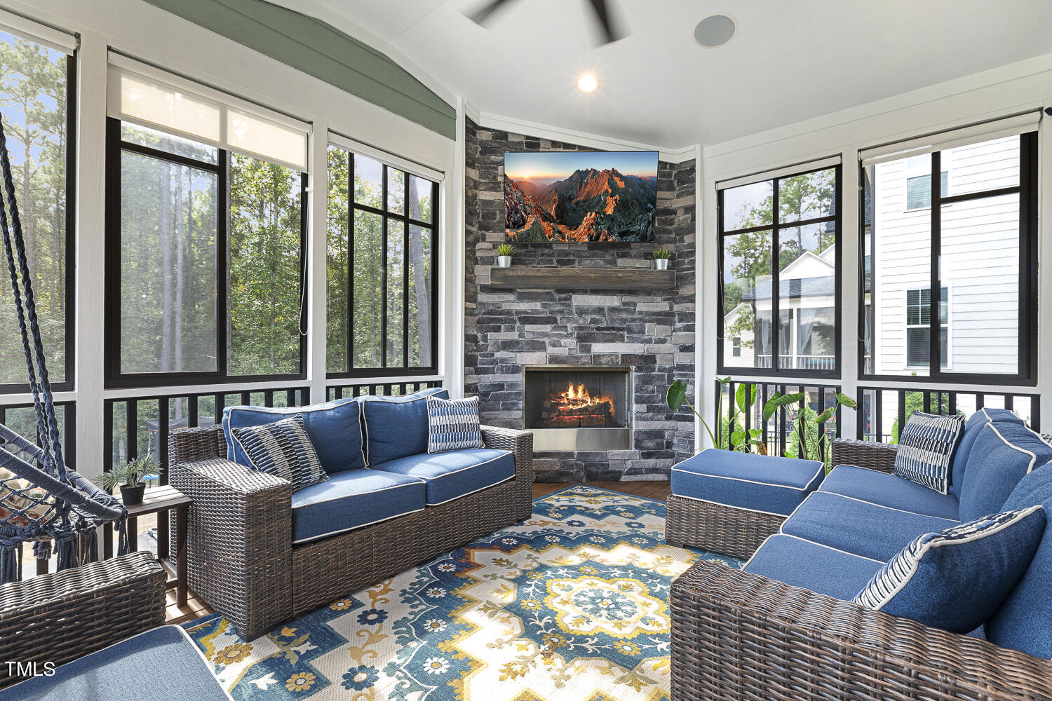 5023 Blendon Trail