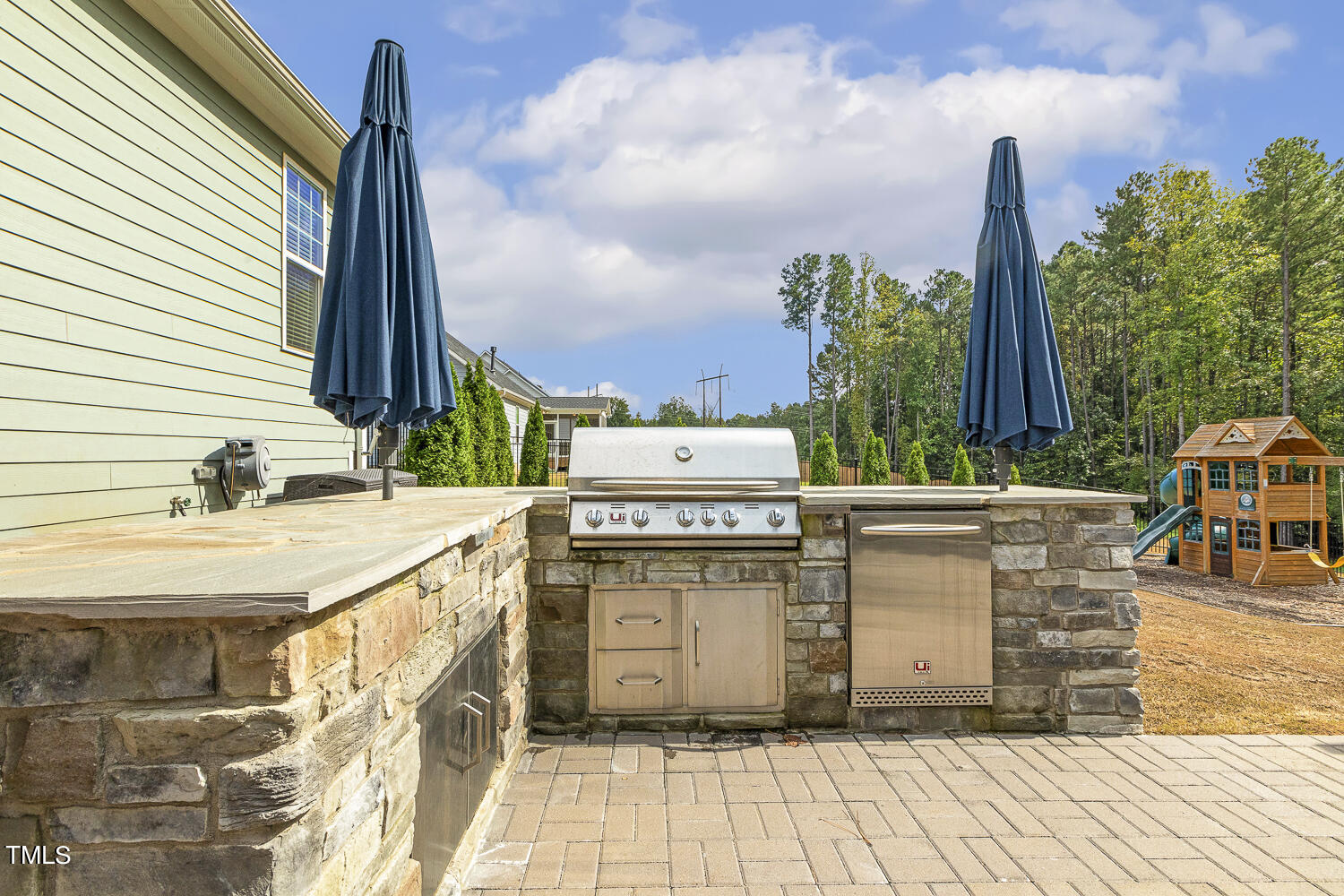 5023 Blendon Trail