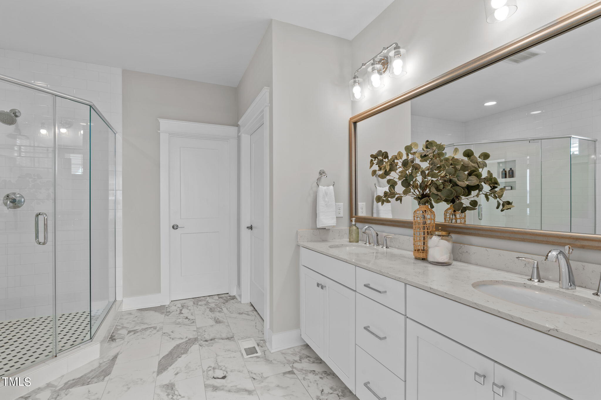 1101 Crested Jay Drive