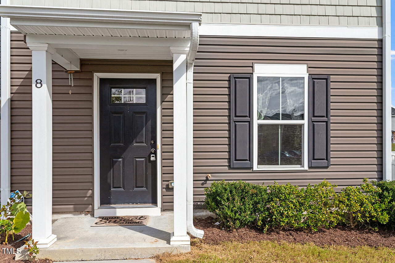 8 Windchime Court