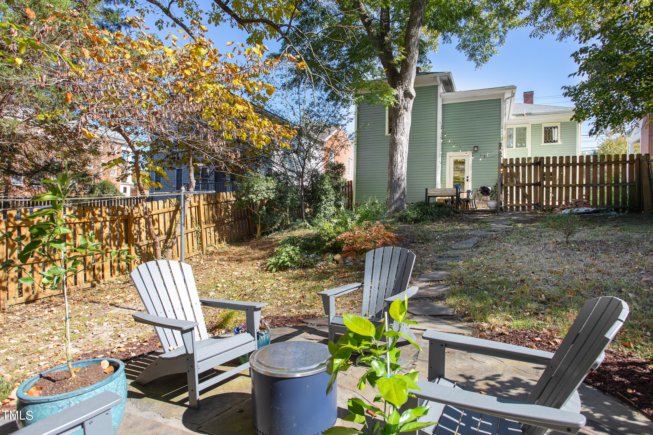 2106 Chapel Hill Road