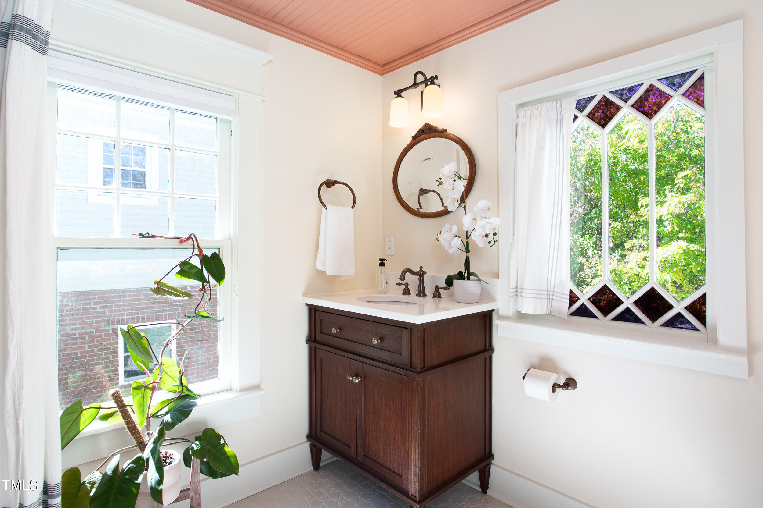 2106 Chapel Hill Road