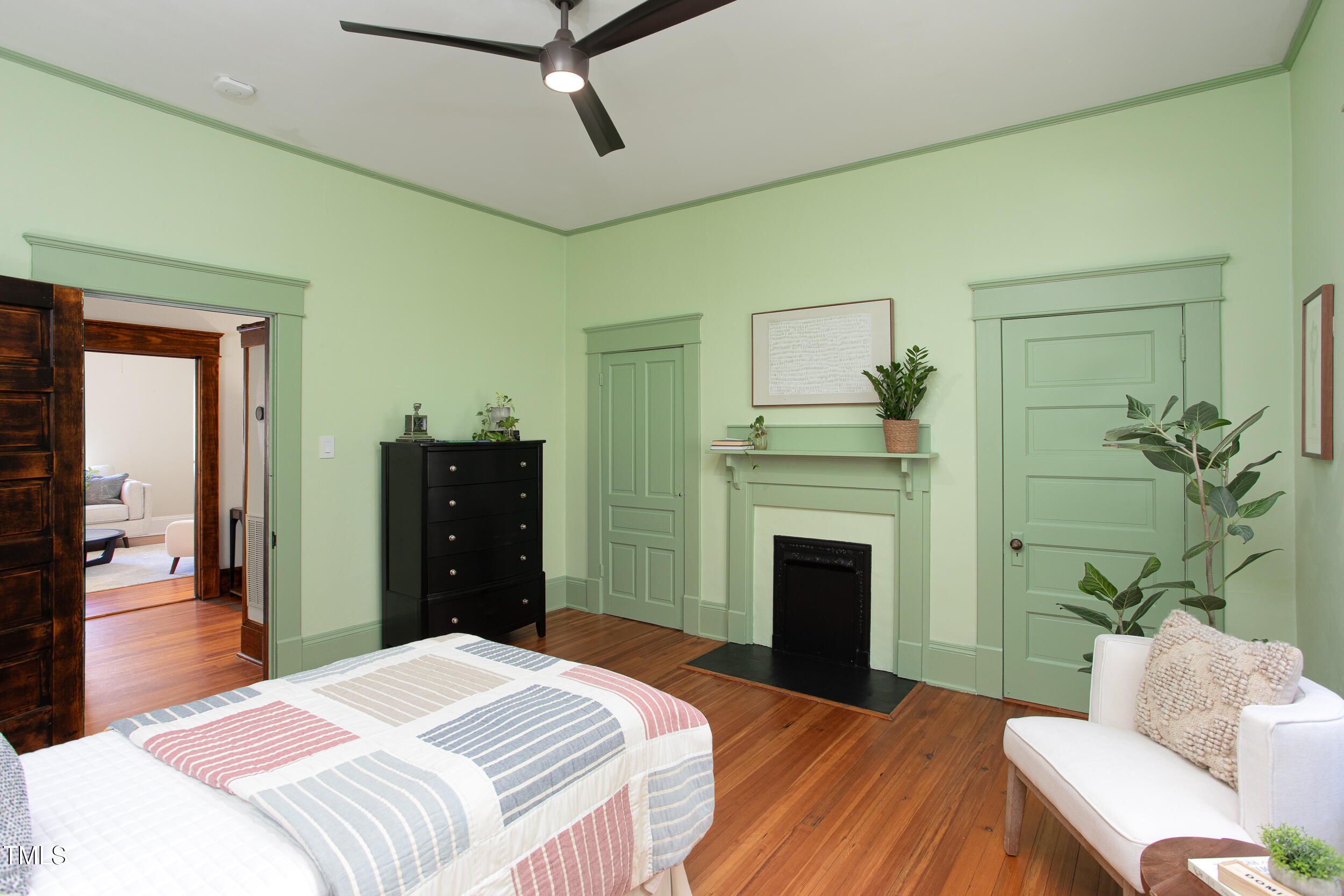 2106 Chapel Hill Road