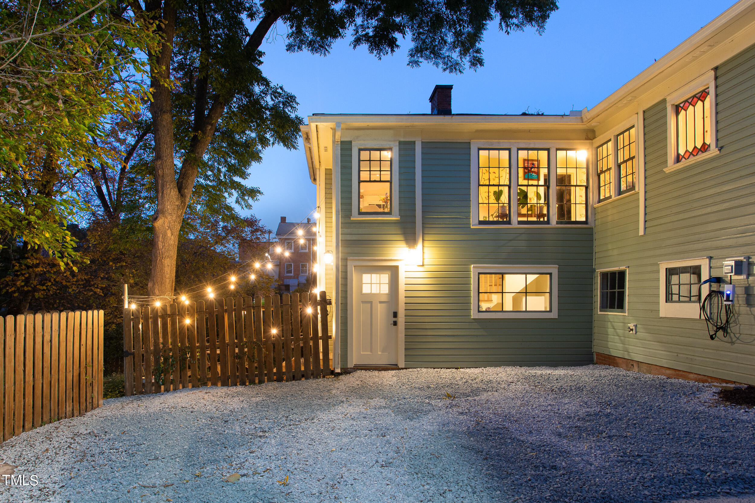 2106 Chapel Hill Road