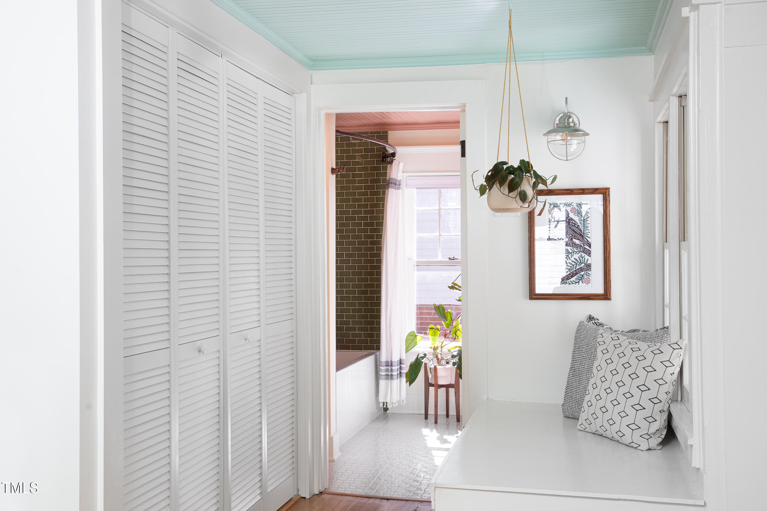 2106 Chapel Hill Road