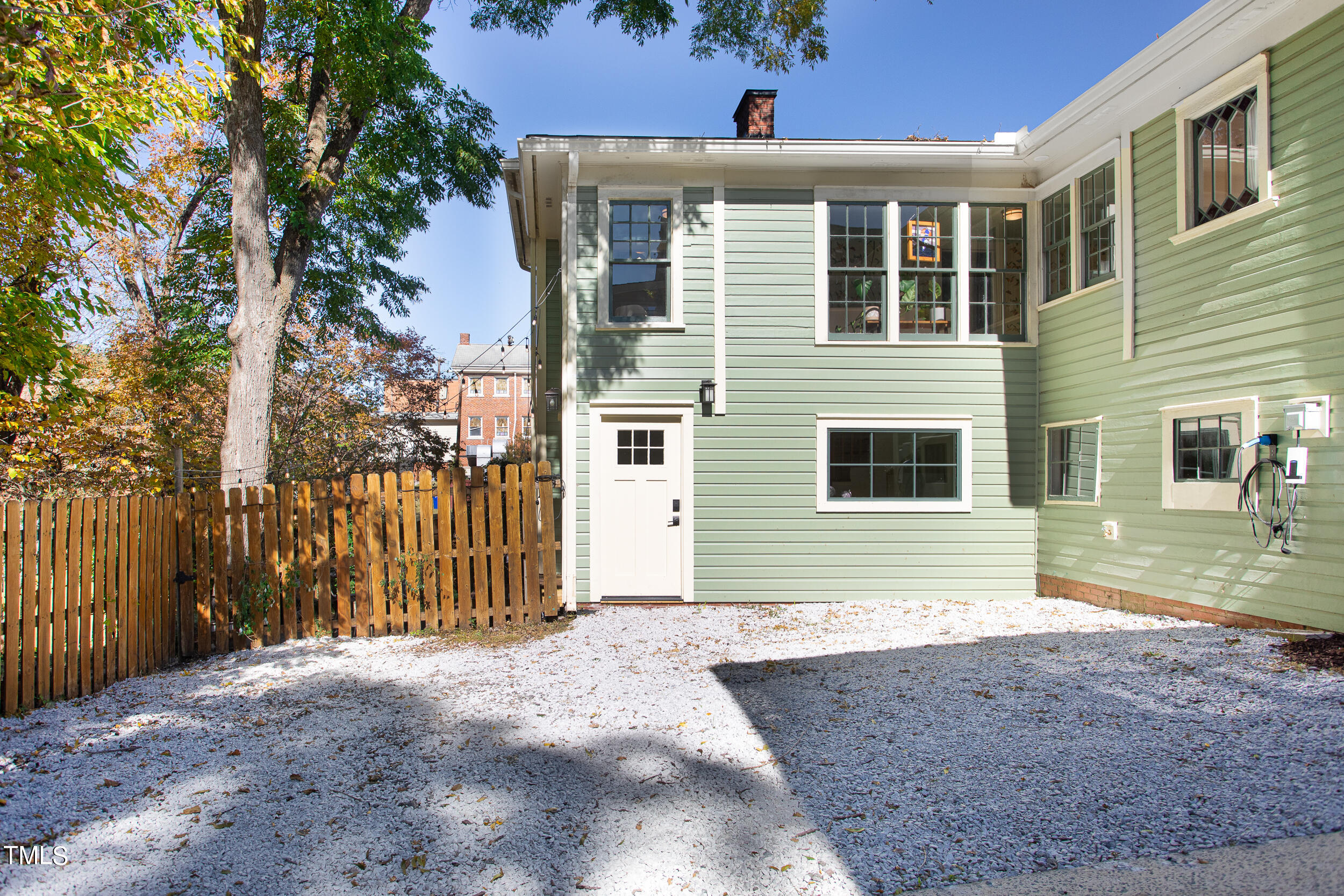 2106 Chapel Hill Road