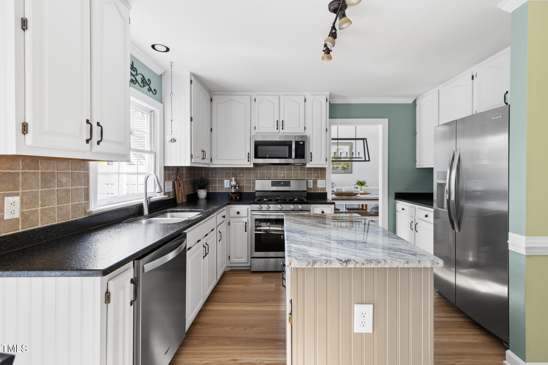 1019 Fenwick Parkway