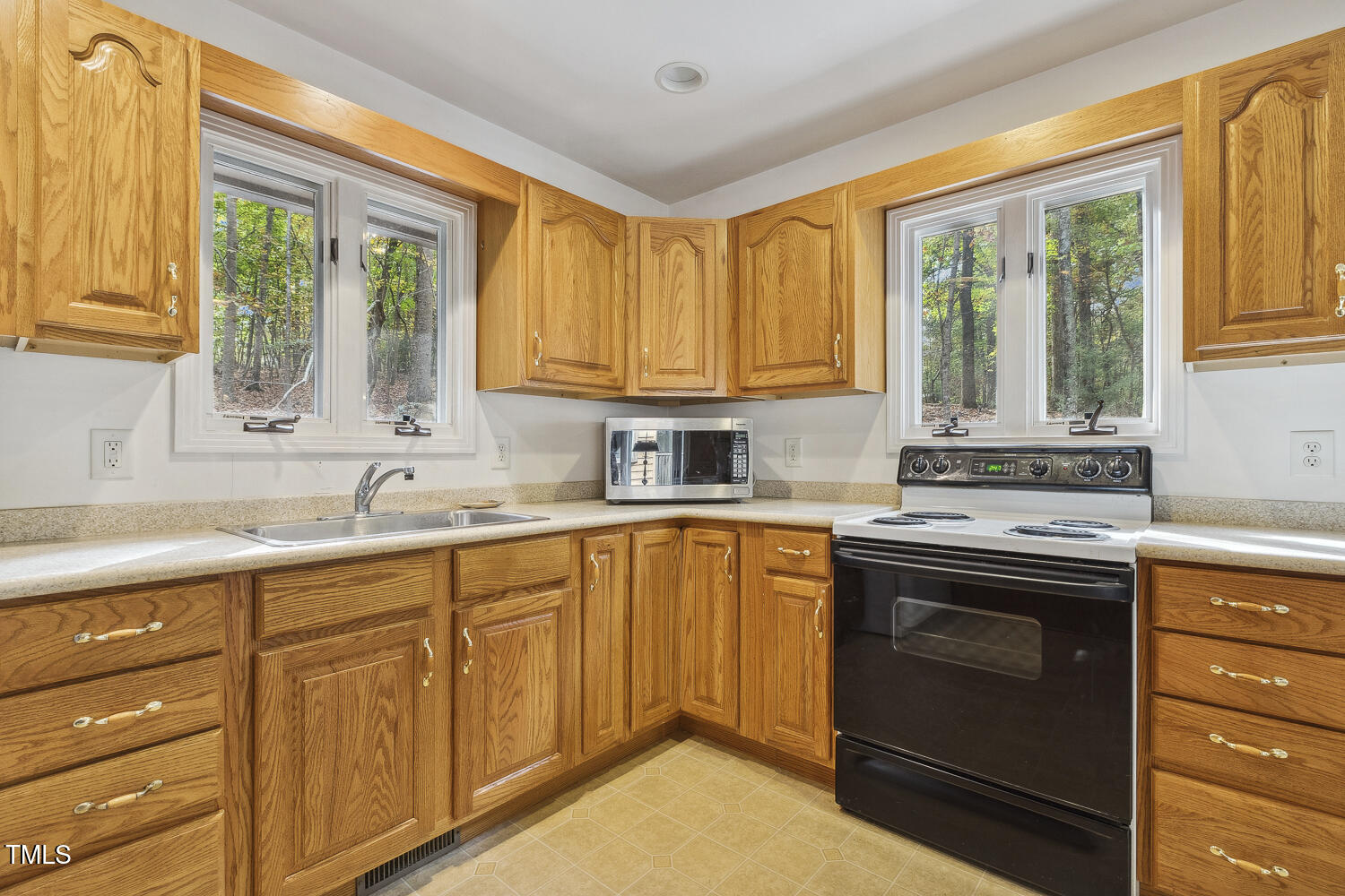 3623 Moonlight Drive