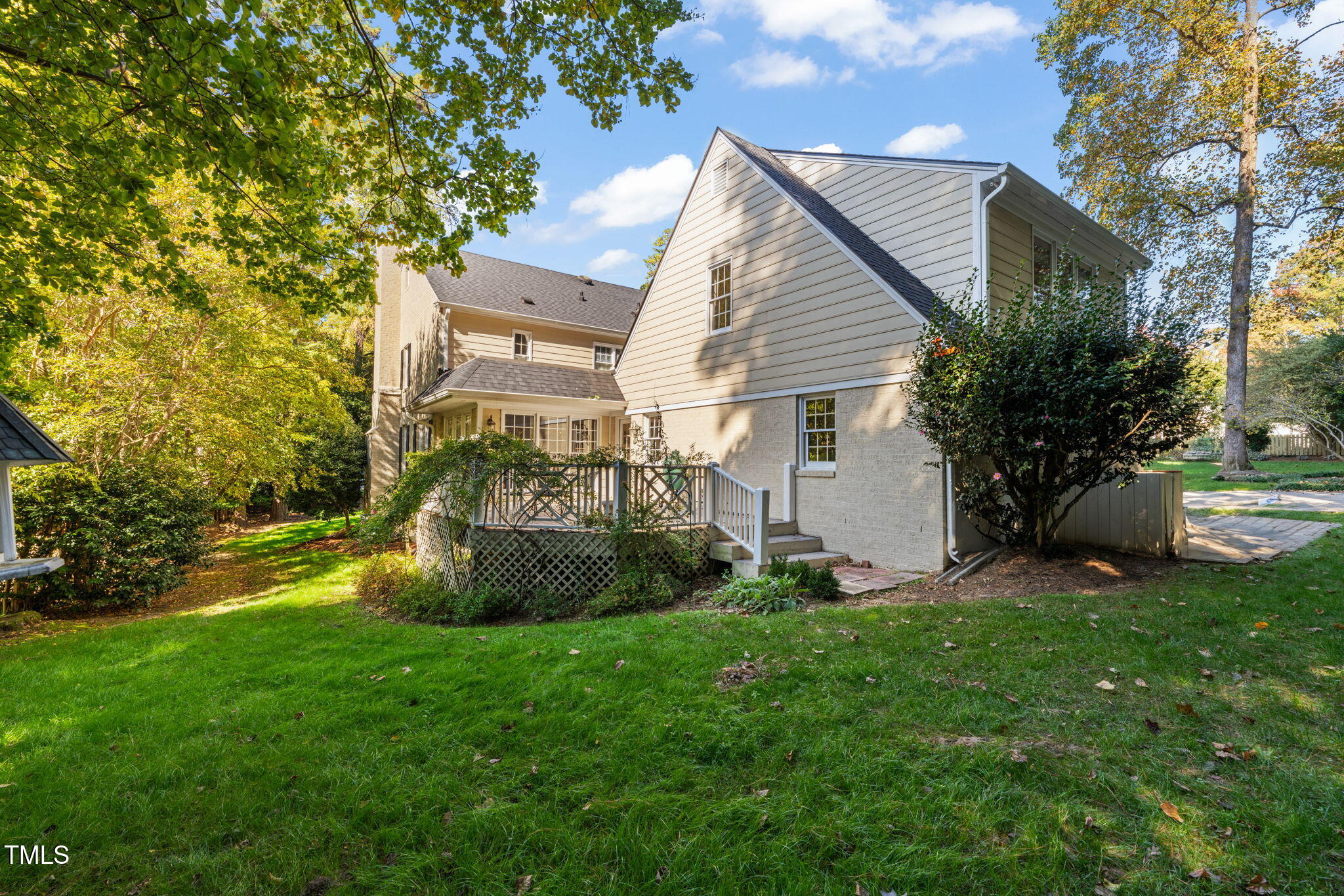 3915 Wentworth Drive