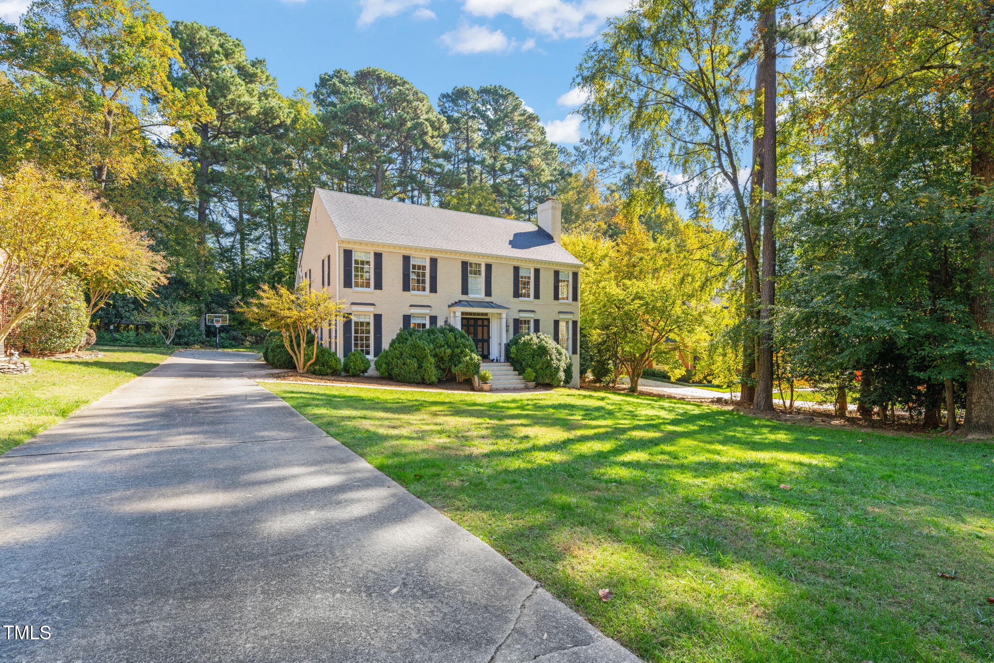 3915 Wentworth Drive