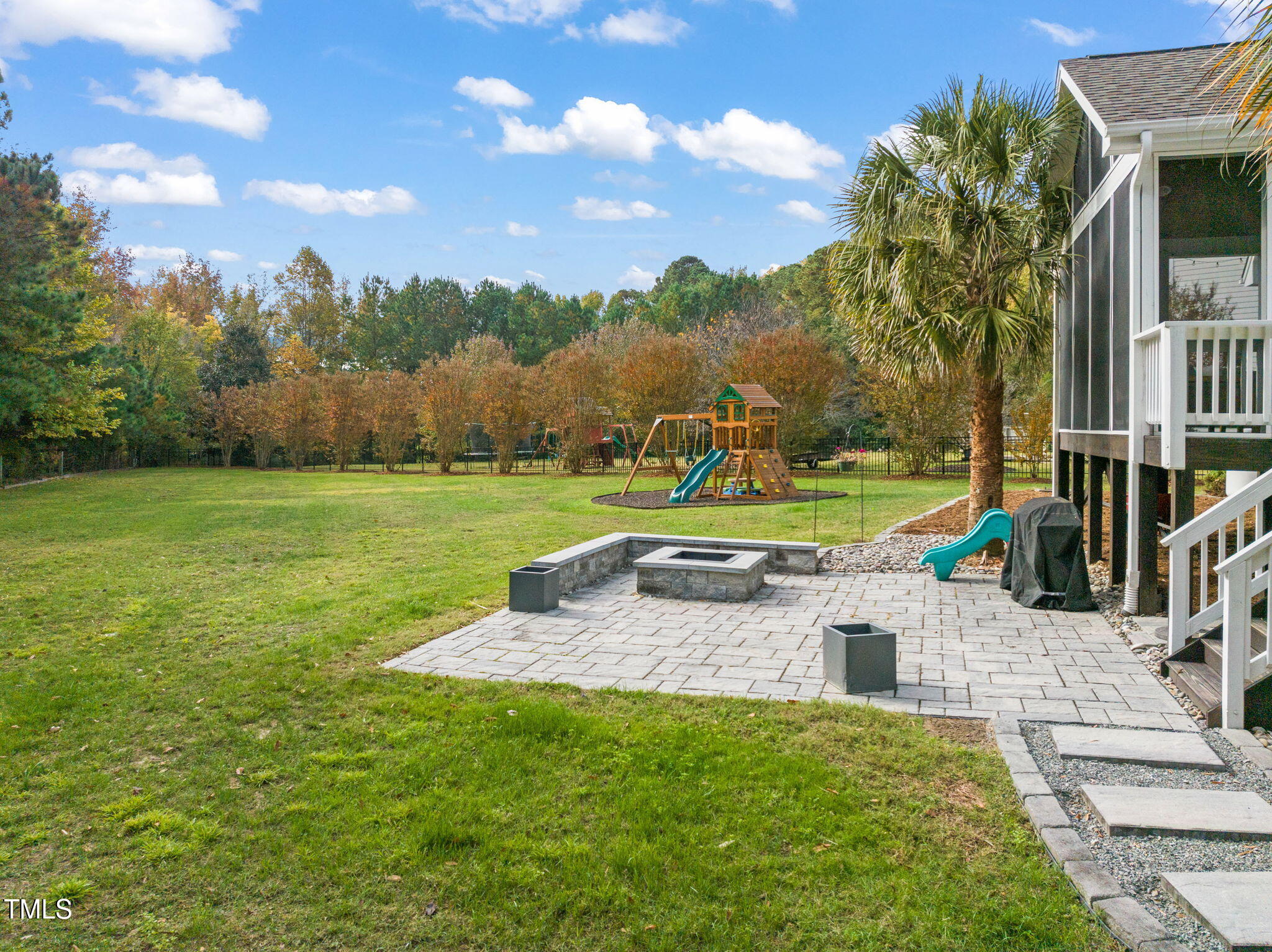 4905 Majestic Prince Court