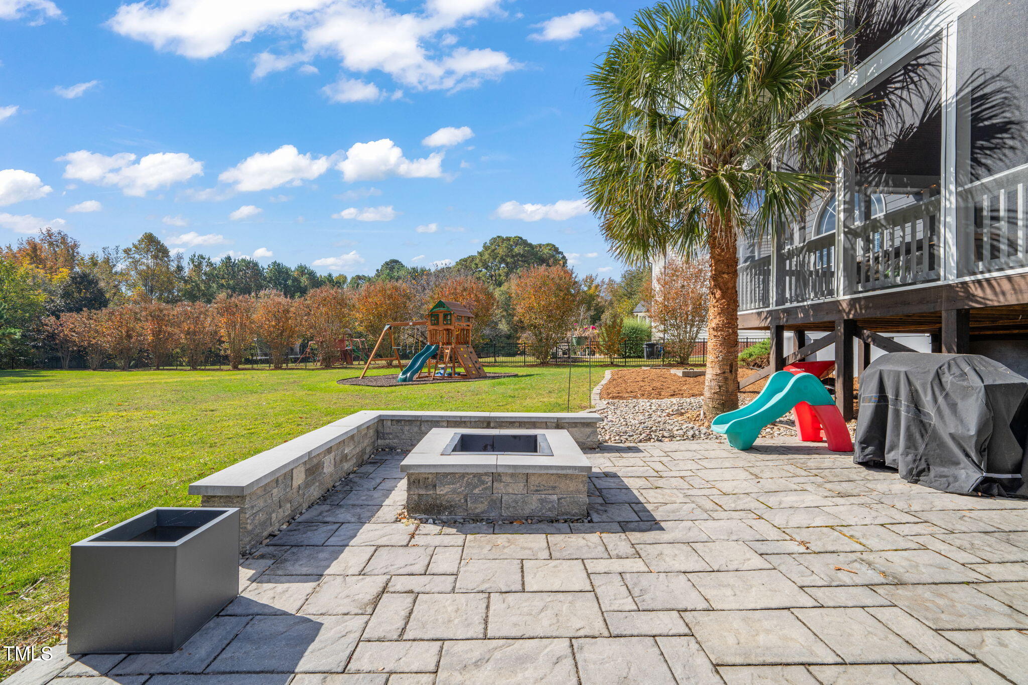 4905 Majestic Prince Court