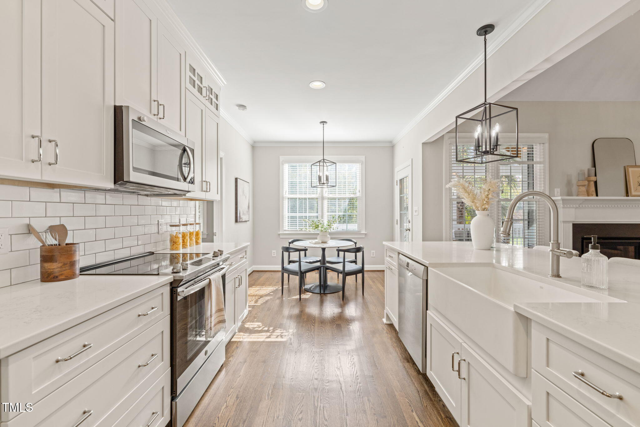 4905 Majestic Prince Court