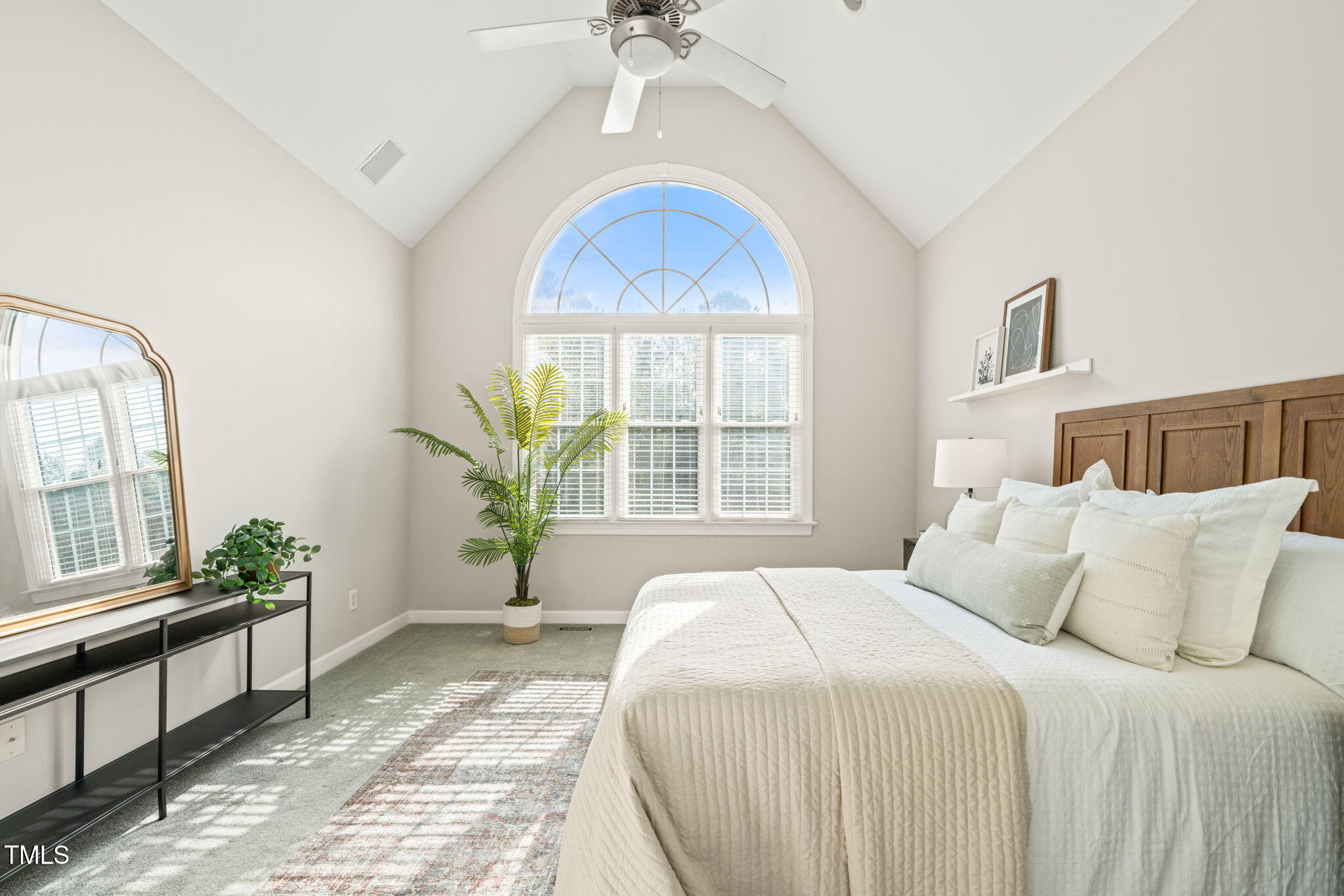 4905 Majestic Prince Court