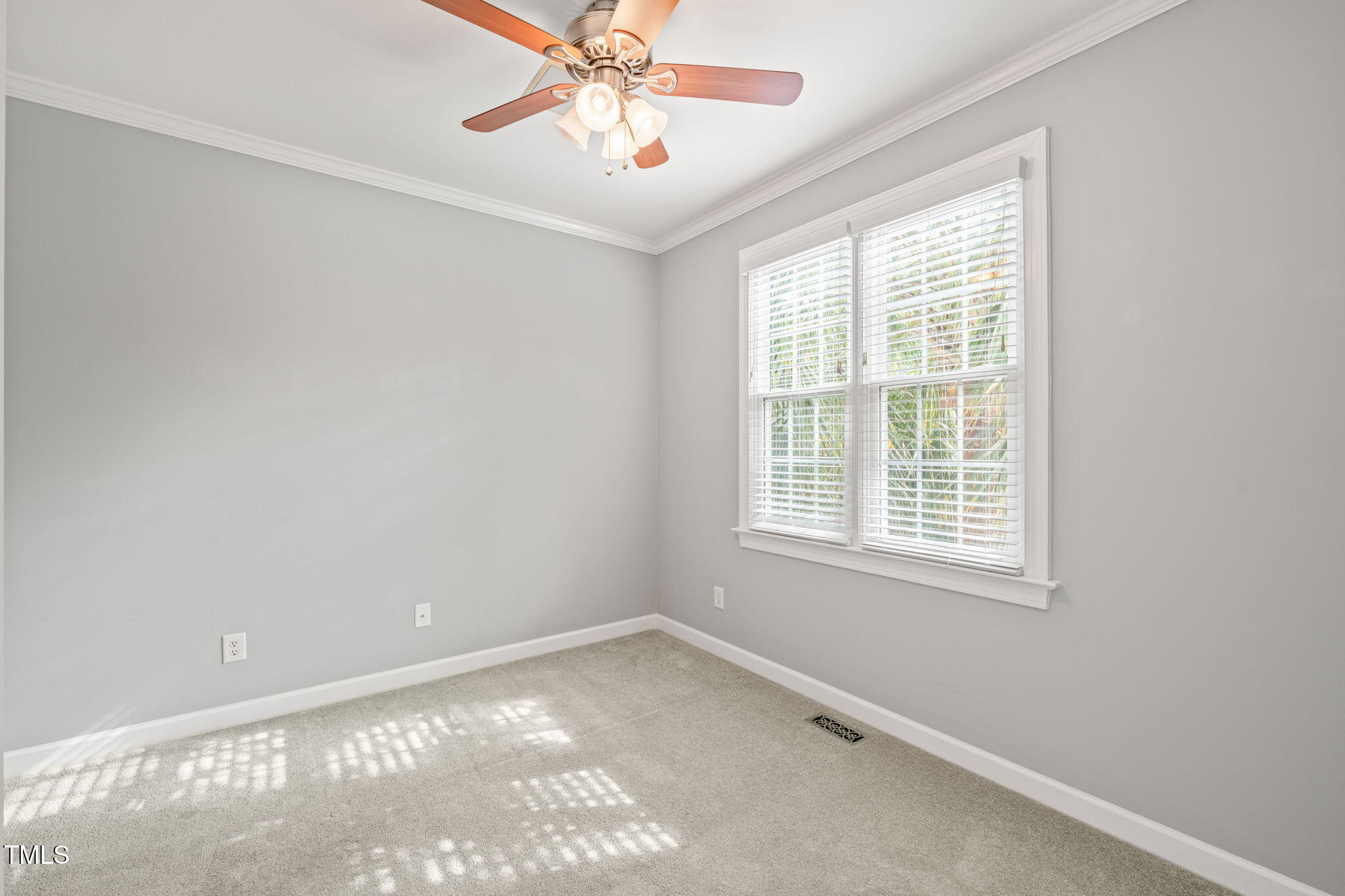 4905 Majestic Prince Court