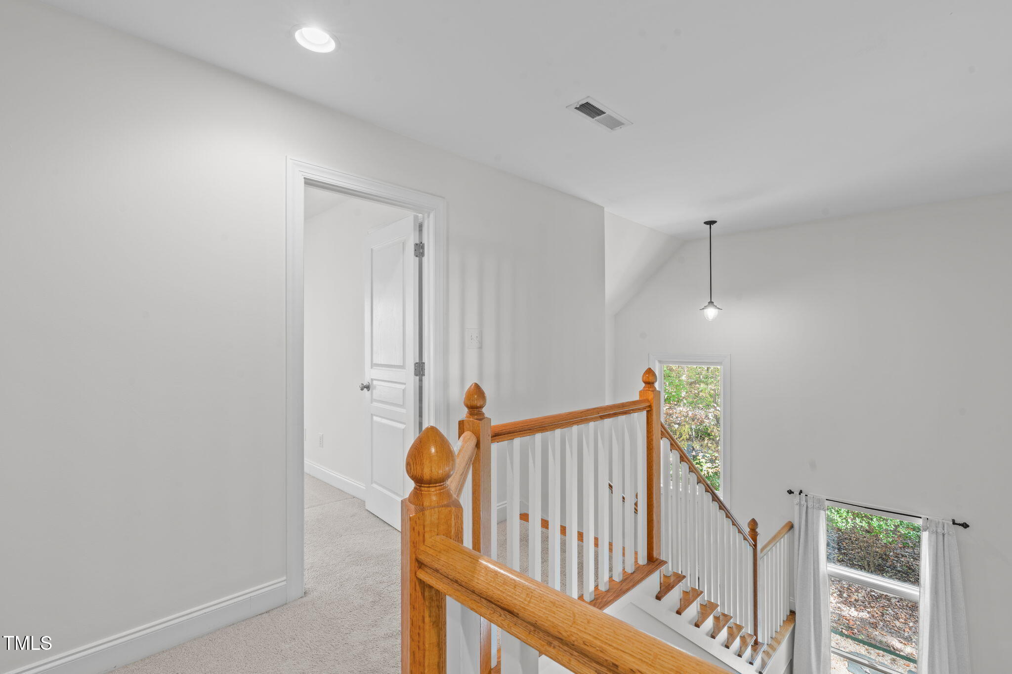 212 Weldon Ridge Drive