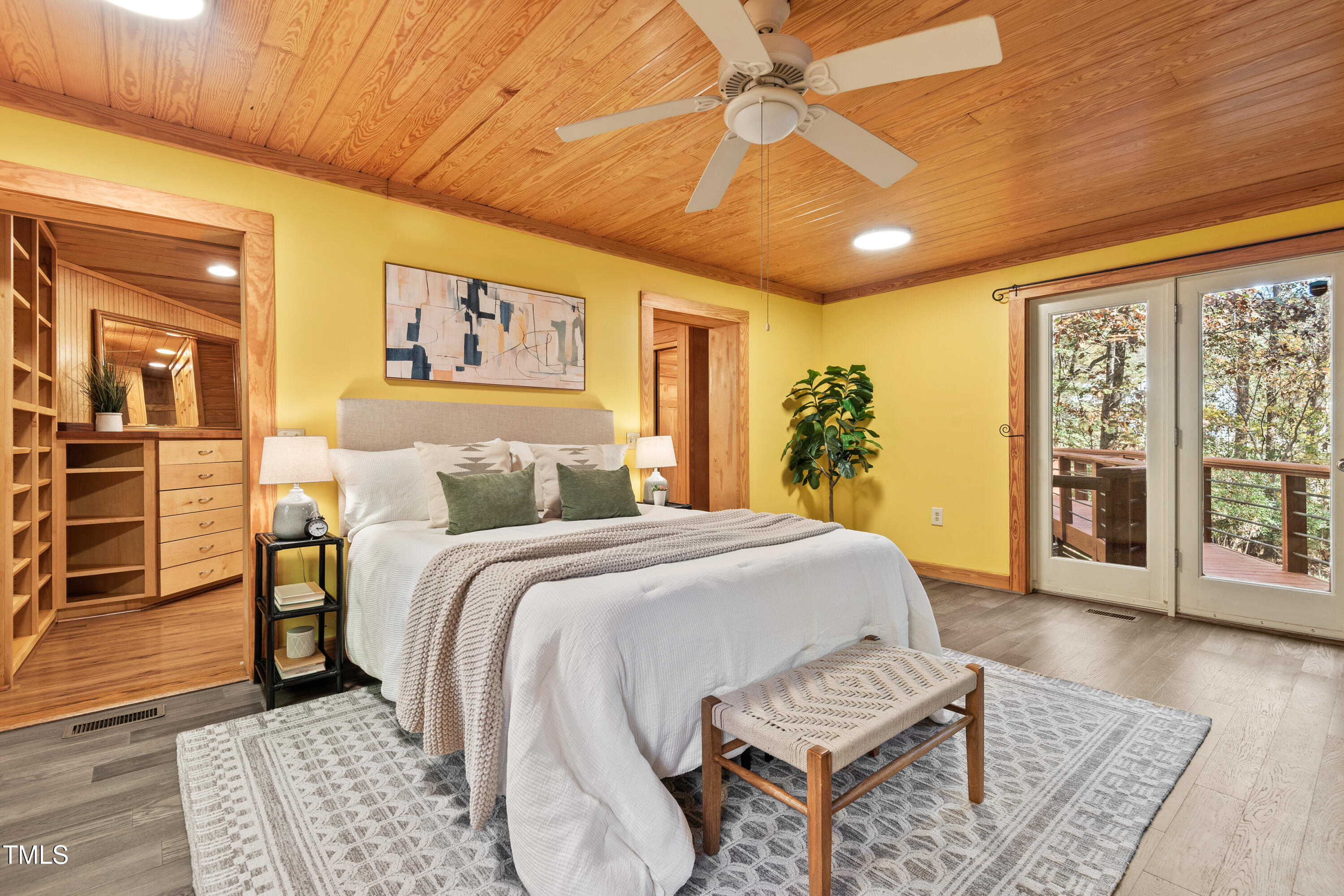 240 Running Deer Trail