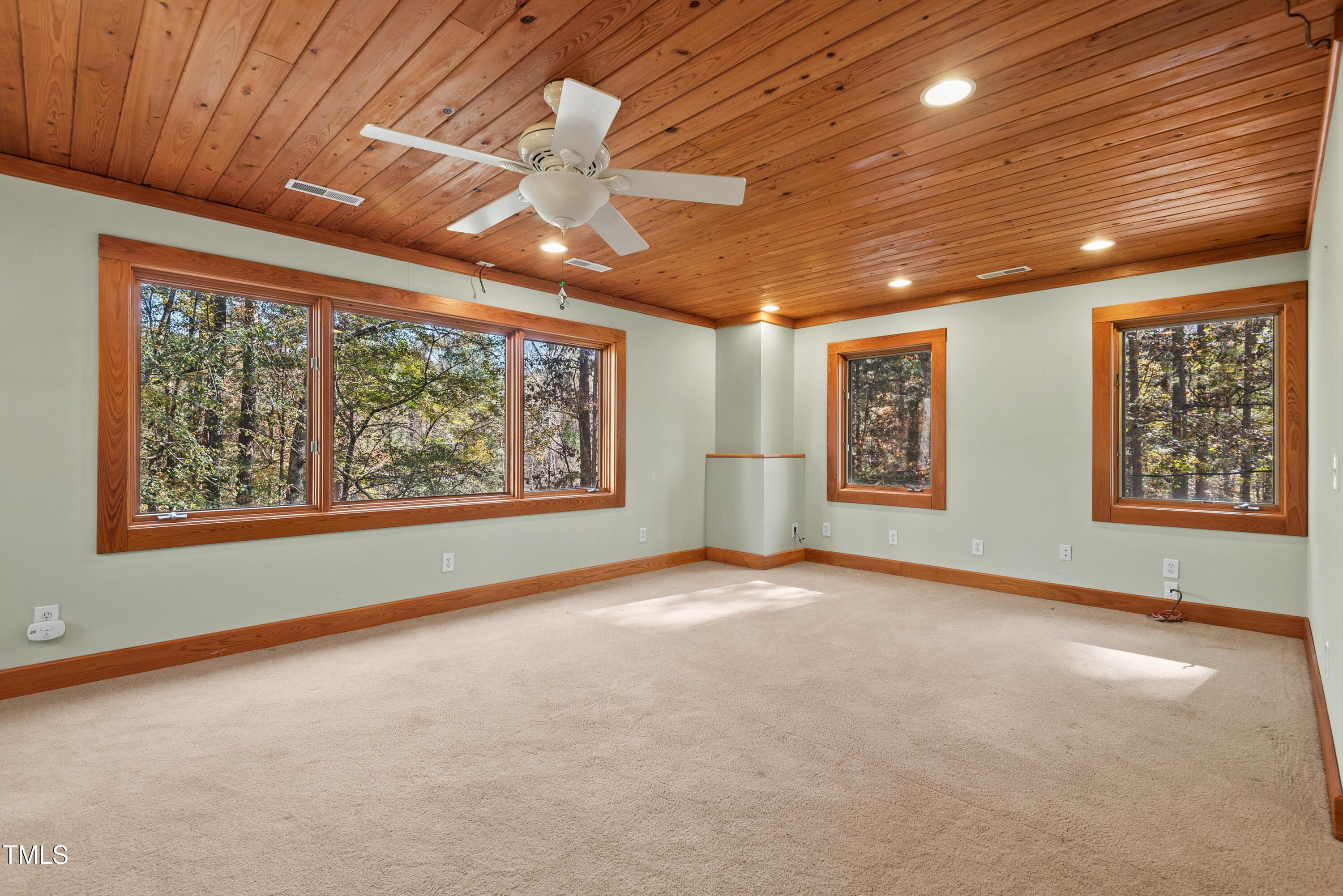 240 Running Deer Trail