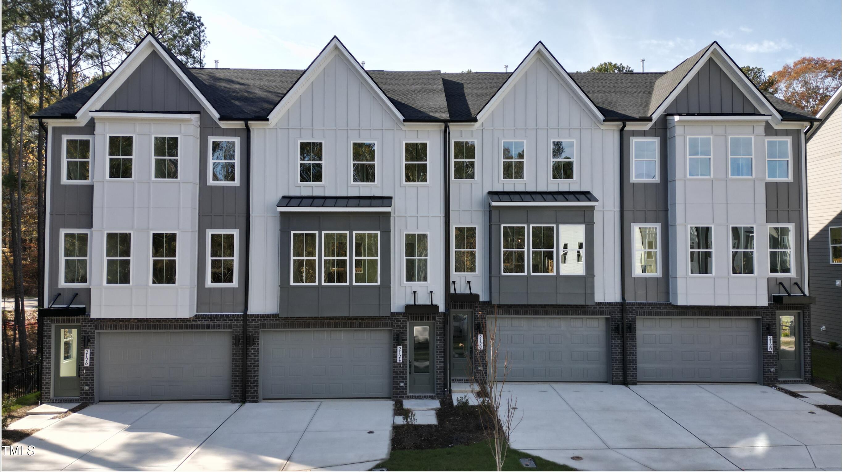 2124 Opulent Oaks Lane # 13