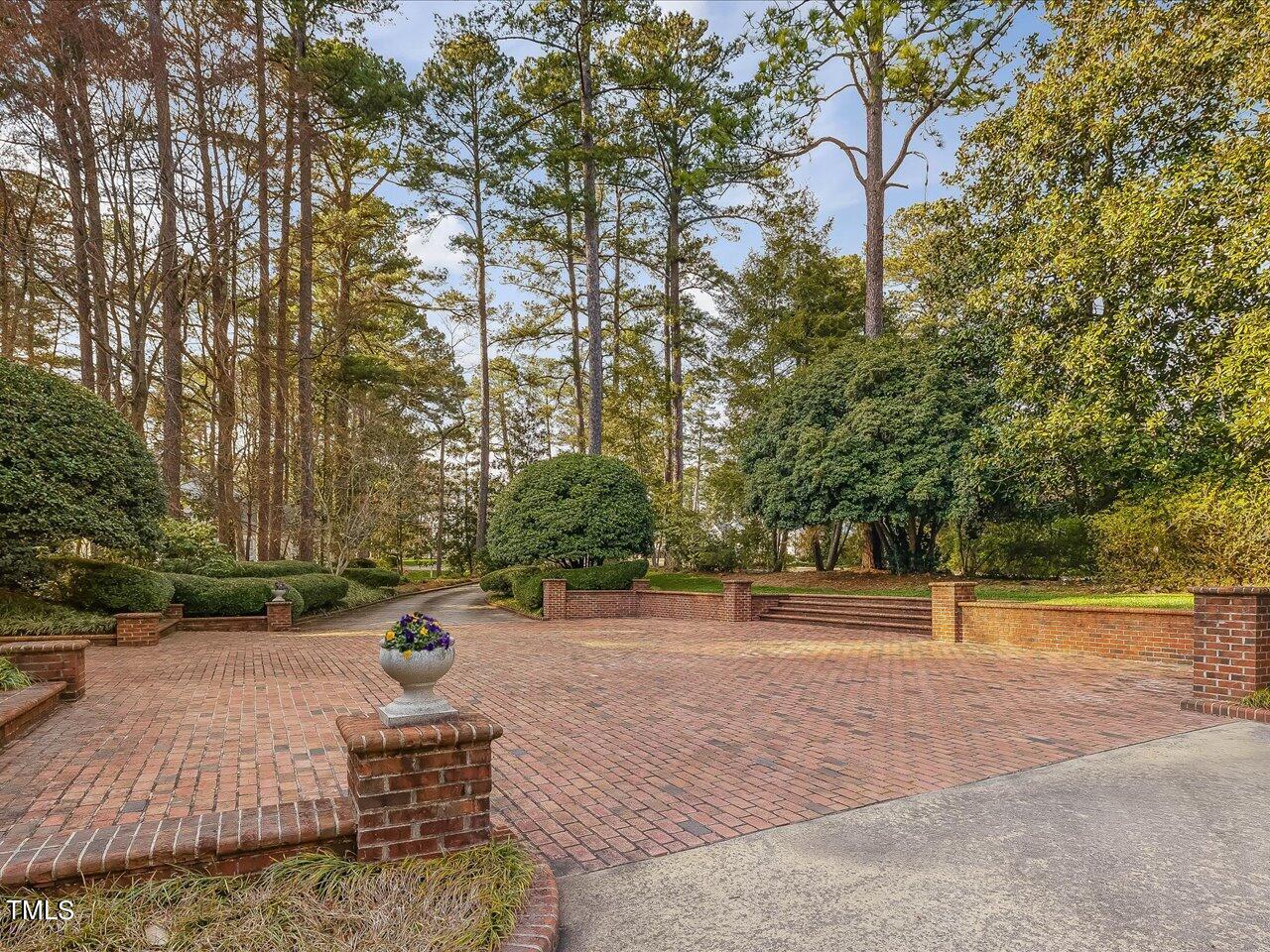 3313 Devon Road
