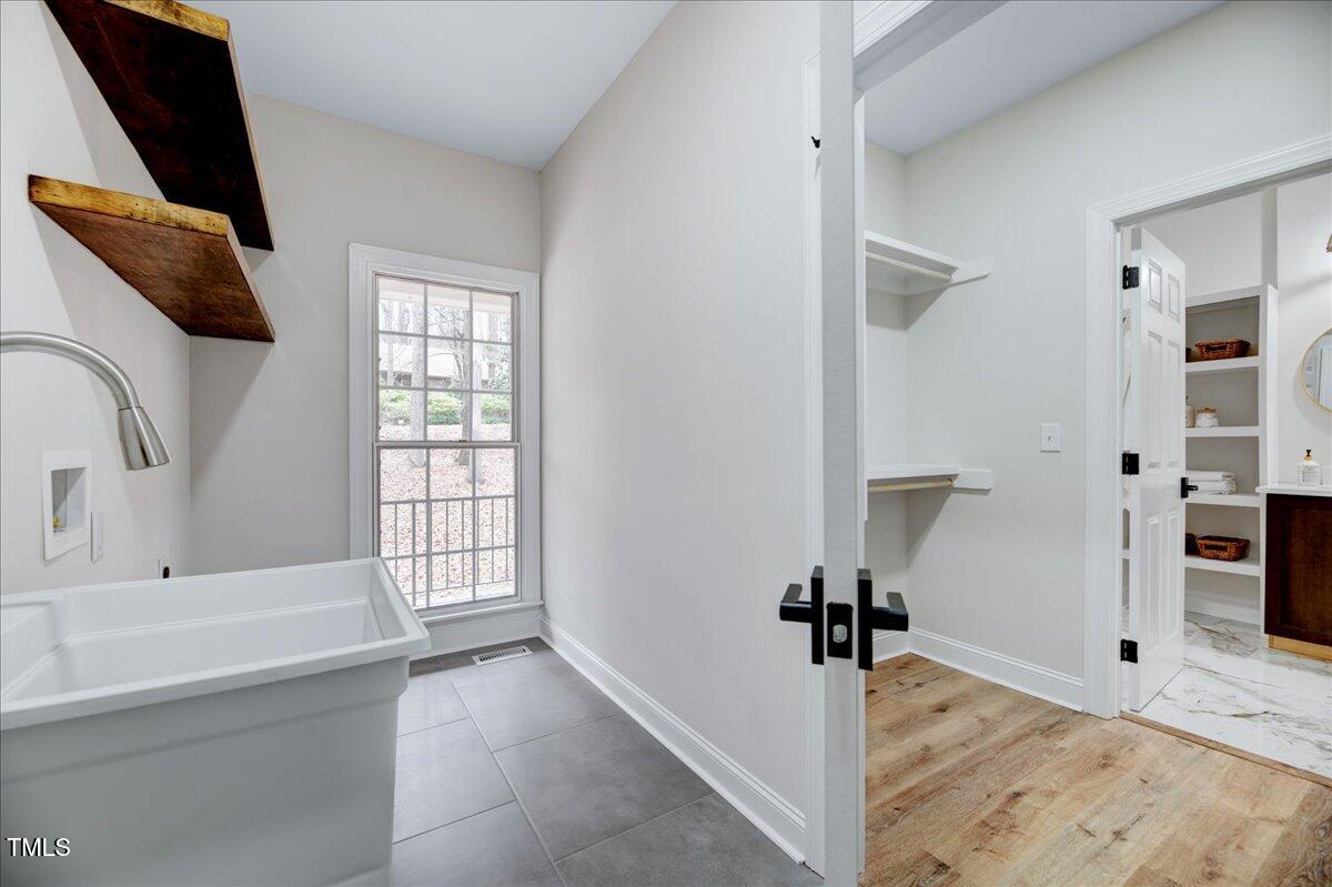 221 Huntington Drive