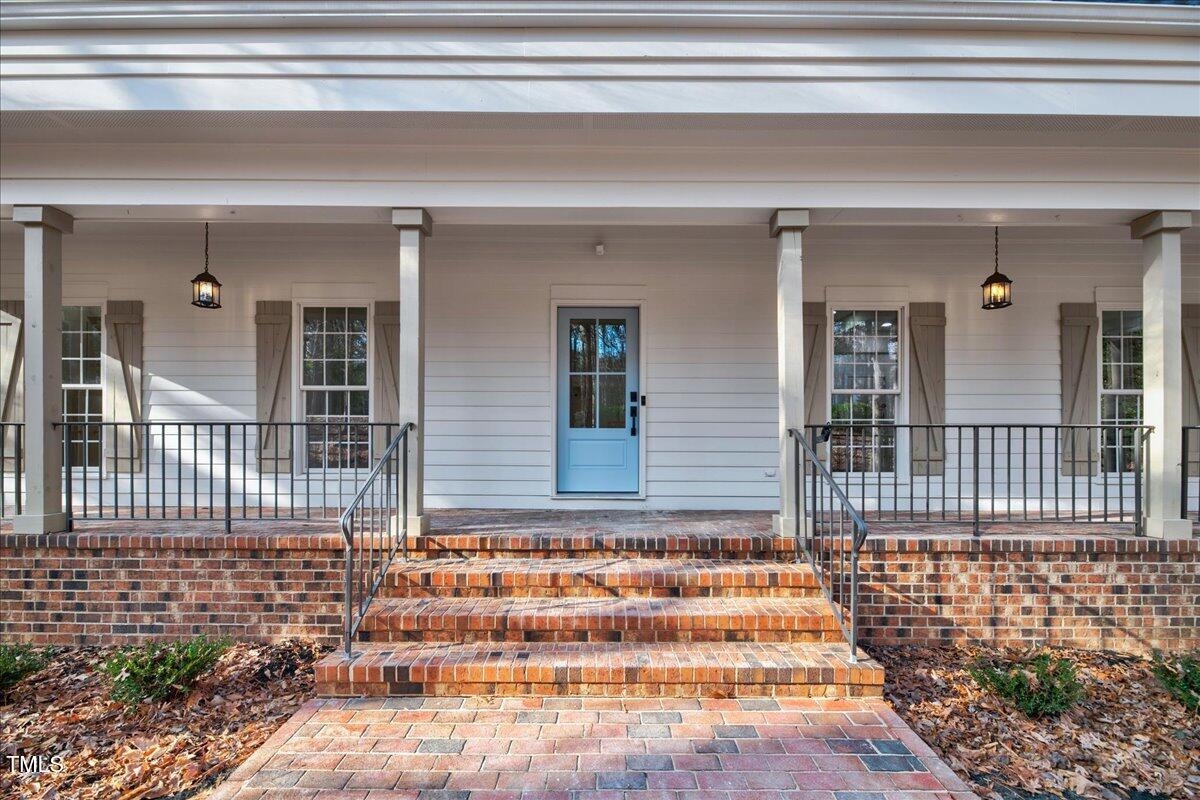 221 Huntington Drive